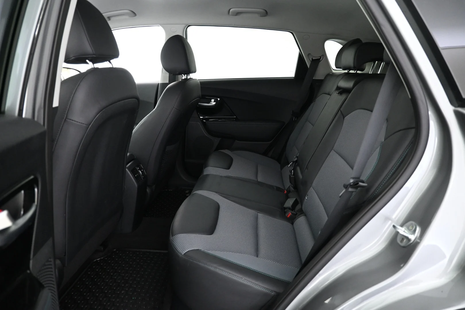 Car Image - DayqE7GuJiqokbAOkVQ4H