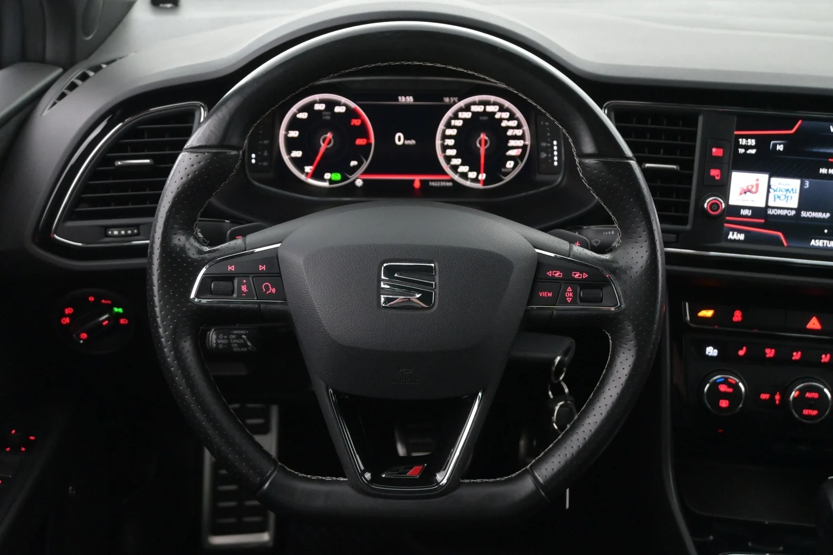 Car Image - 1A2q8cknooMr80zCco6LX3