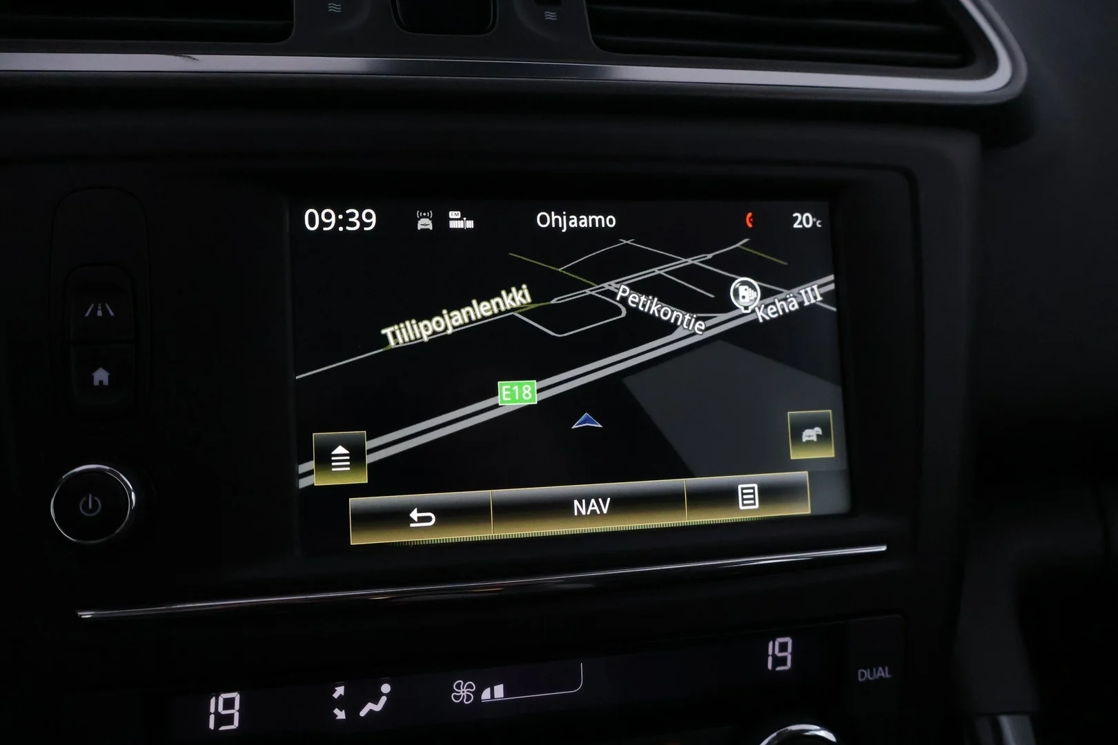 Car Image - 1UCUYW1Pb9Mzou8NNvlKFf