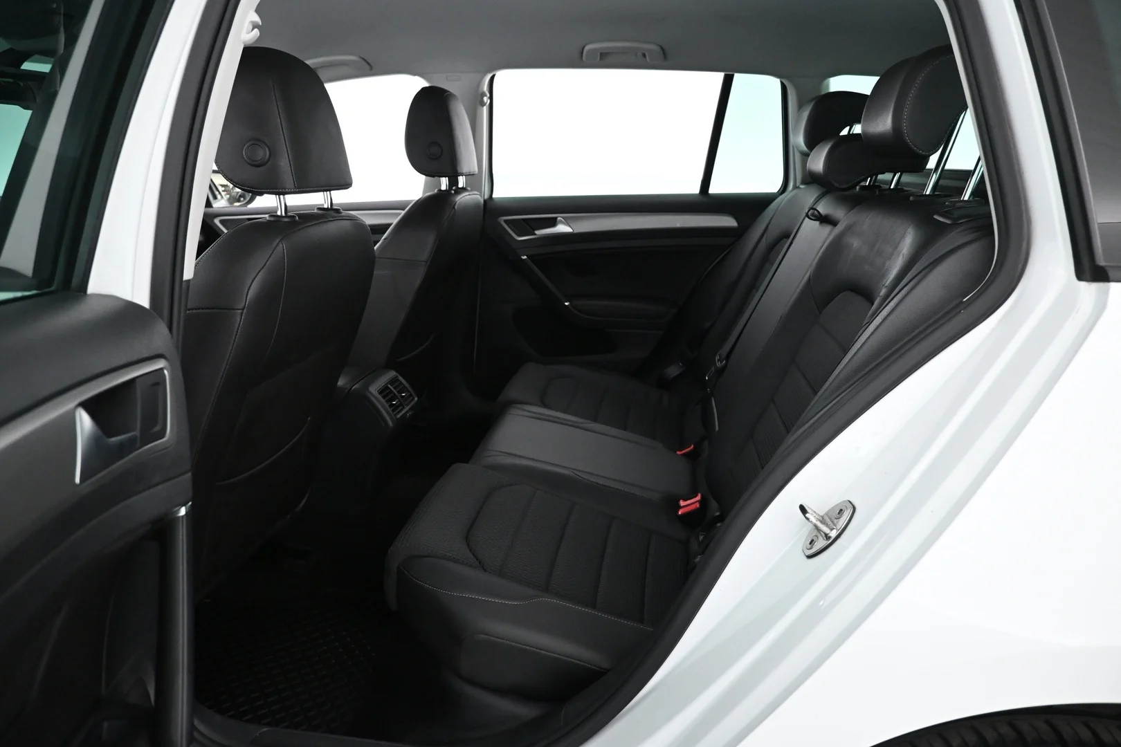 Car Image - 2ufvsnnxrVduYFEP0Vq4dH