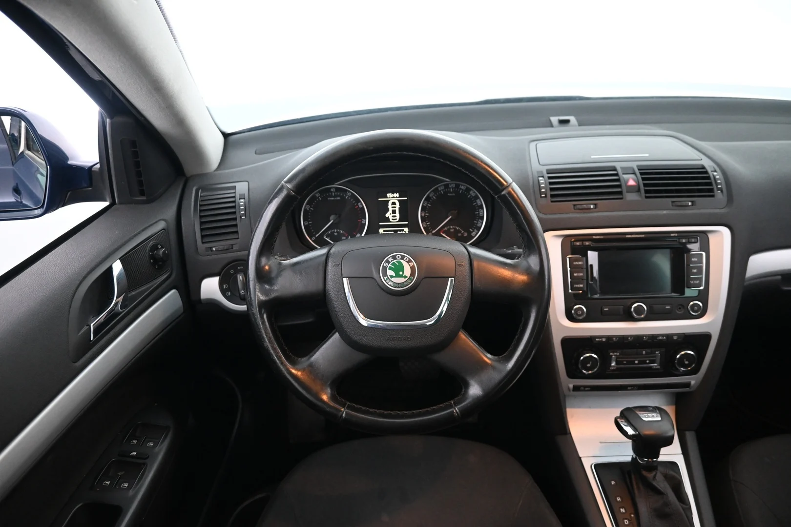 Car Image - 4Tvb8grAkwmXeX3FXjRdGW