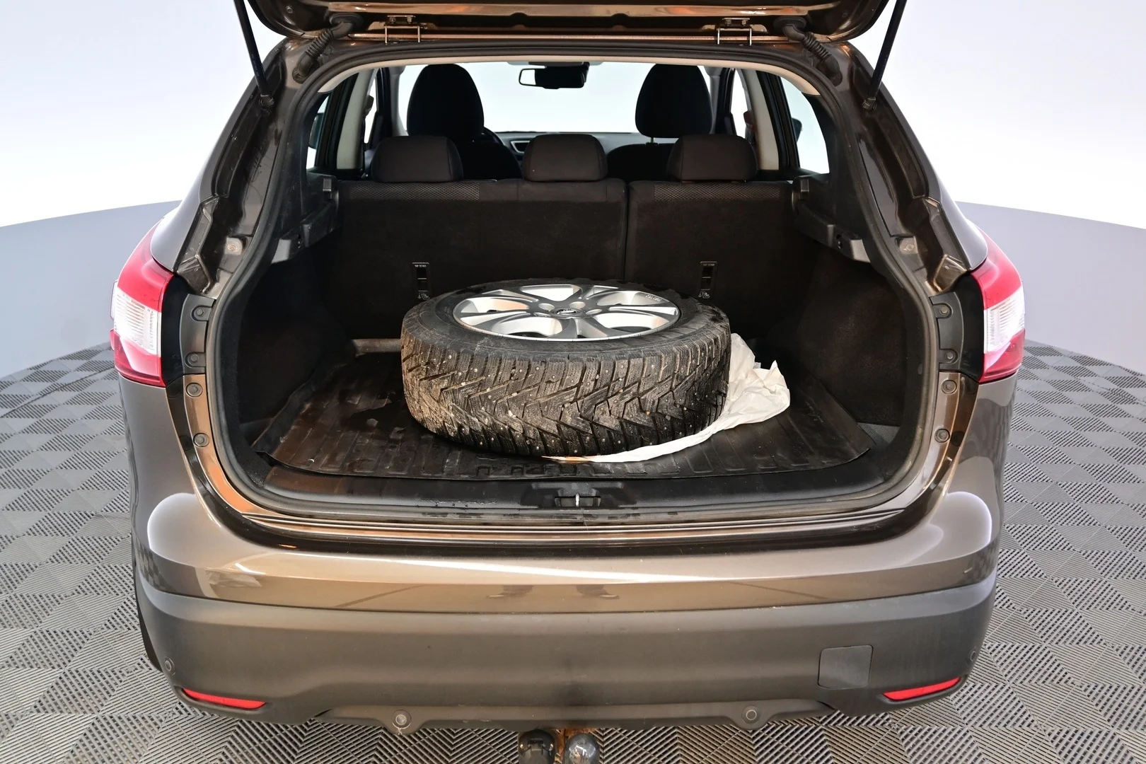 Car Image - 7dLJmCjVrArSQflfeLjrQP