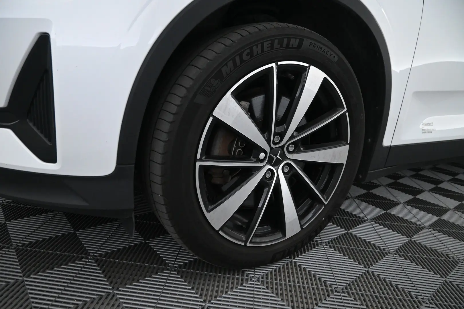 Car Image - 1LzhR75lq3iowIiMkKJmlZ