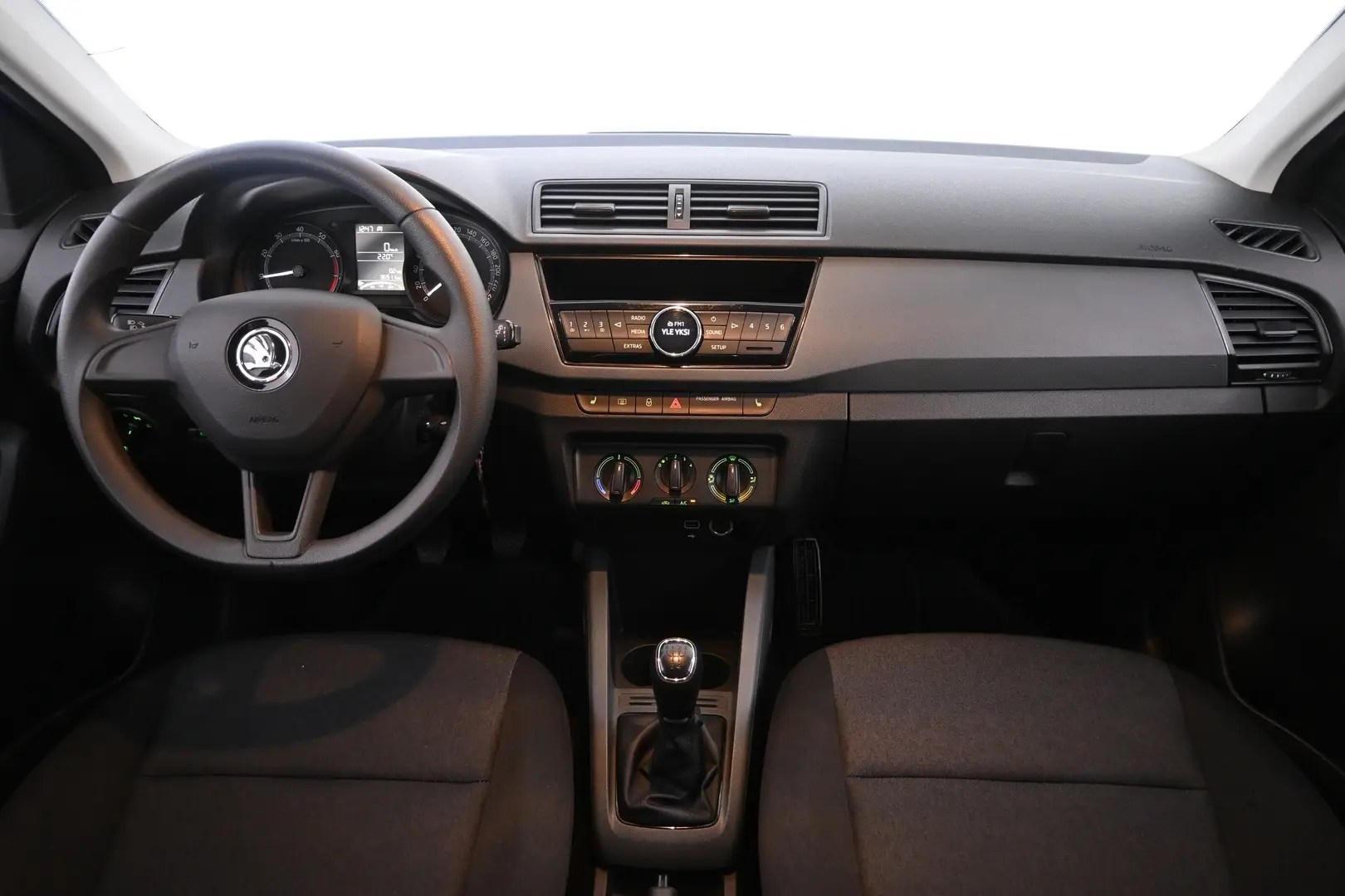 Car Image - 70rtgZvmwRd6nciwfT3hl0