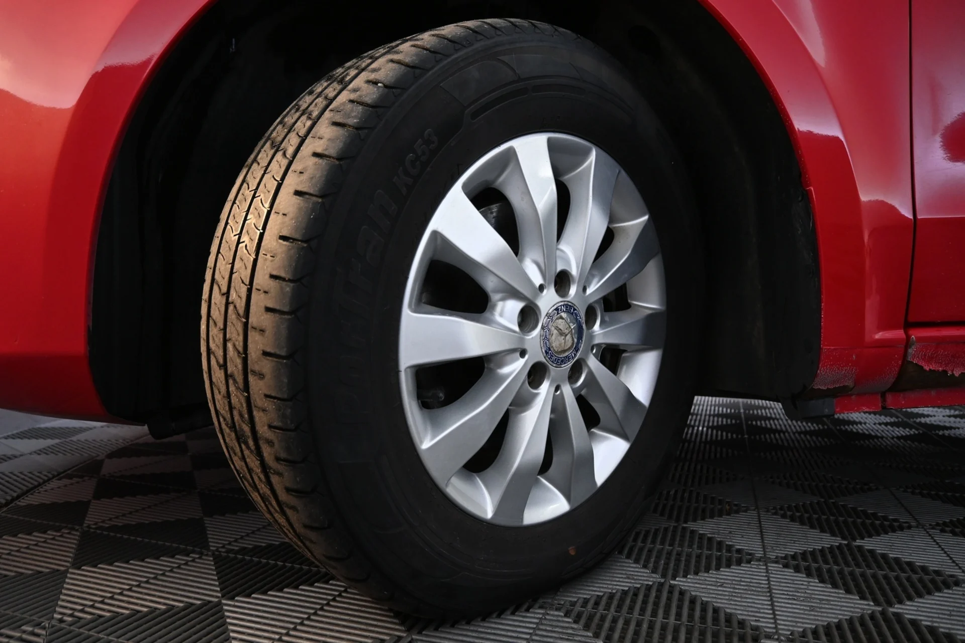 Car Image - 1RsZICwXr0TcdMGIeNj7sg