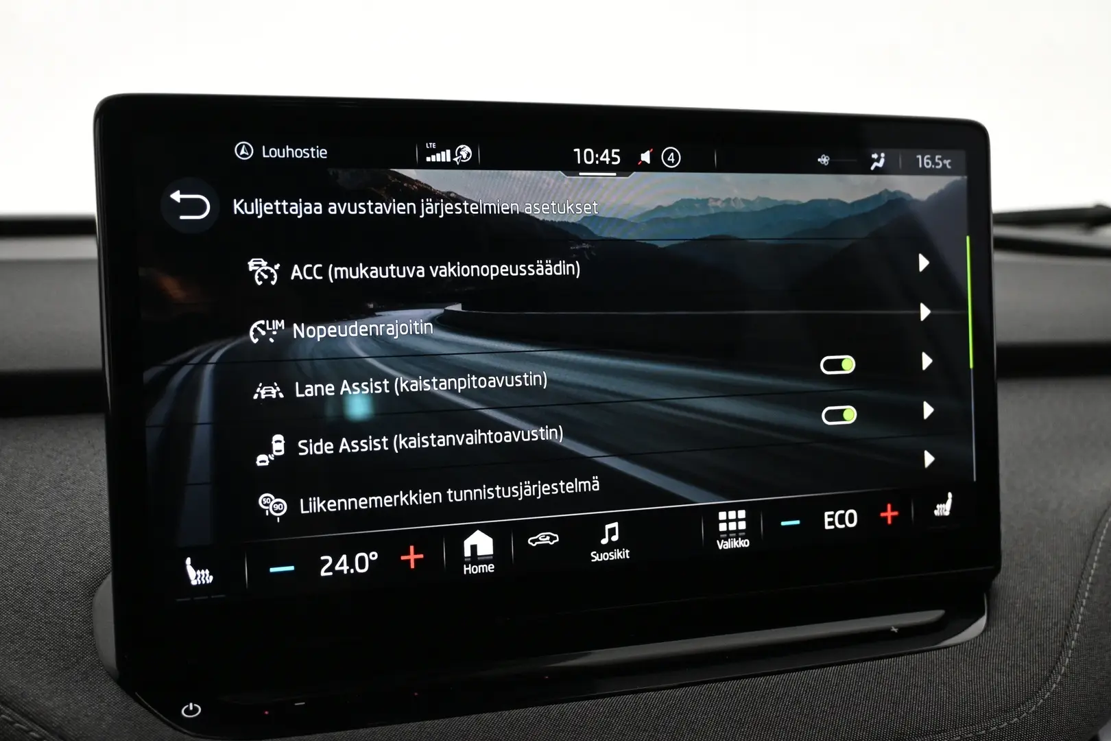 Car Image - 3b6N6TkxRVyVOzzWUcoWb6