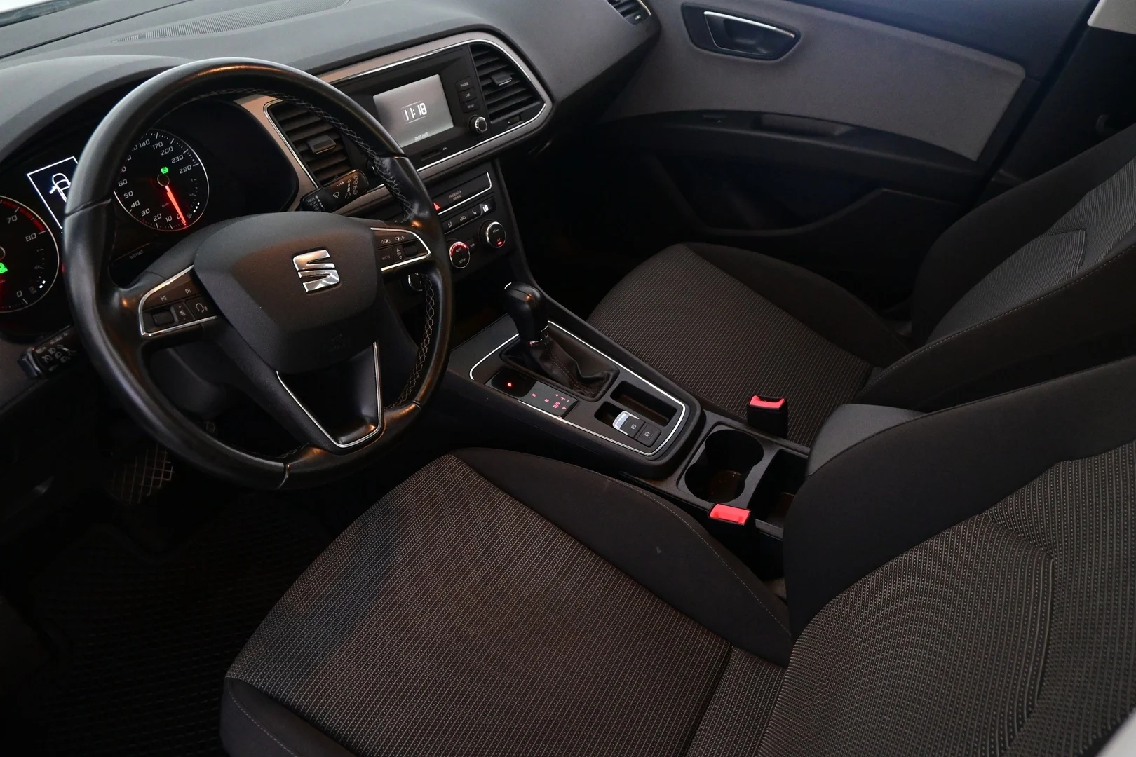 Car Image - 7fJHoaxZRciw5g0e4hTr2V