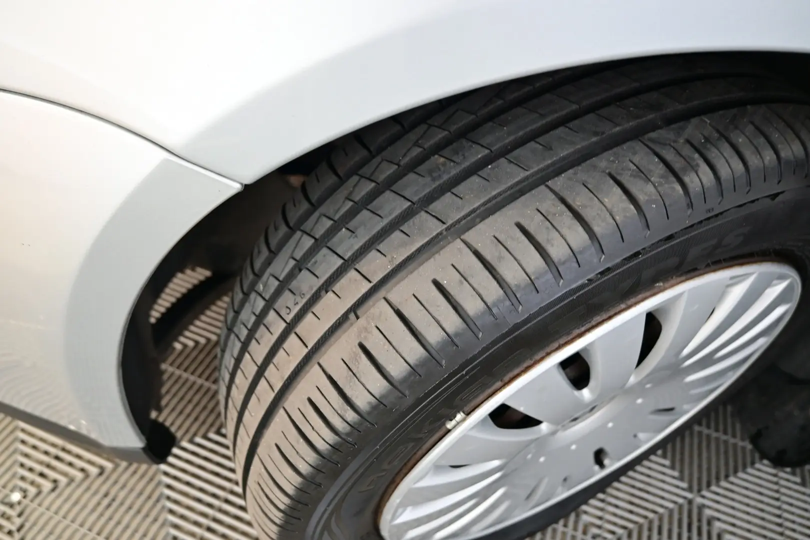 Car Image - 3SVq3hWd0yzRVBslBchvFn