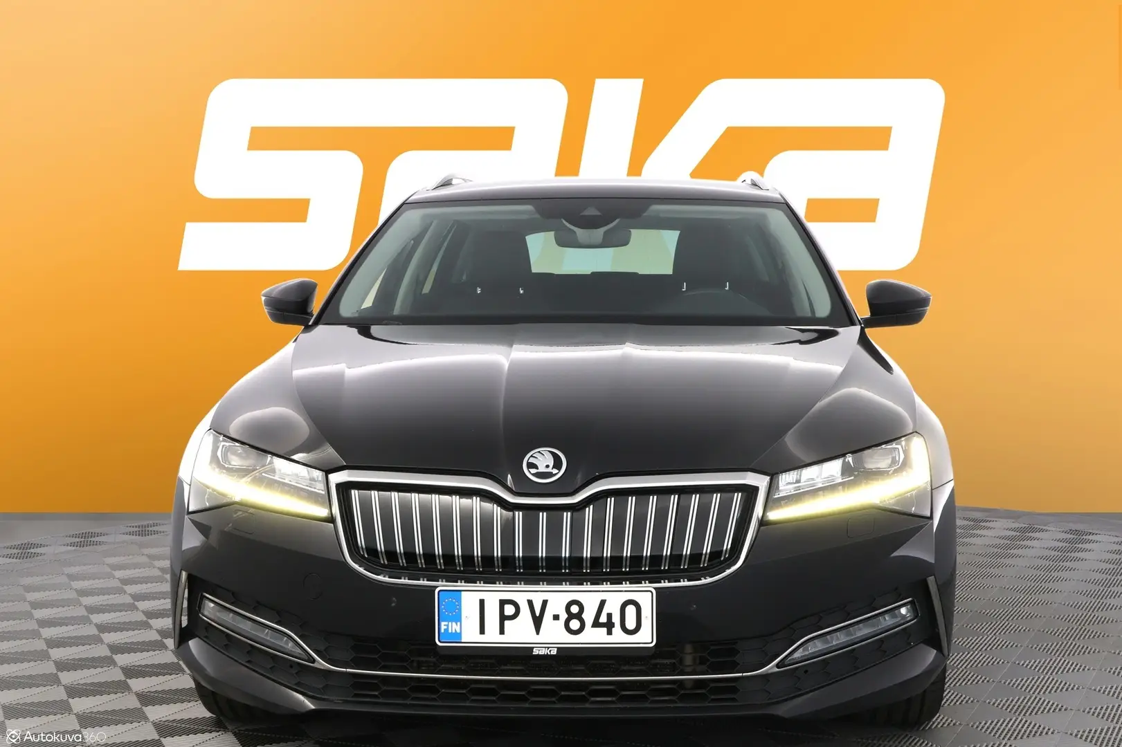 Car Image - zUvqFzreCXsyLiNV7CtkP