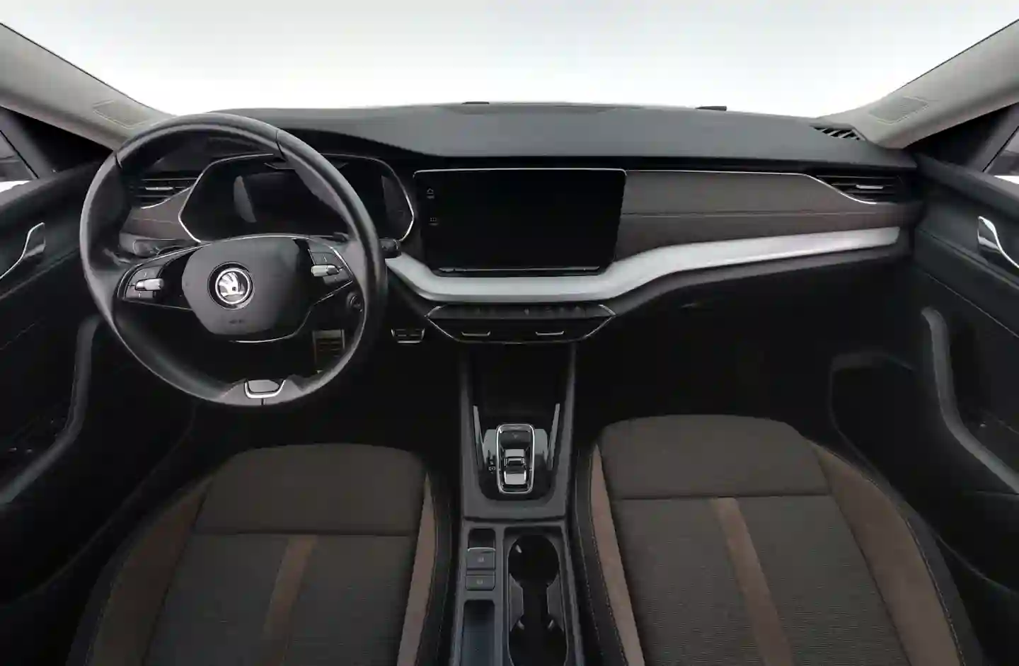 Car Image - UunPpROg0z6VOzF8VRda9