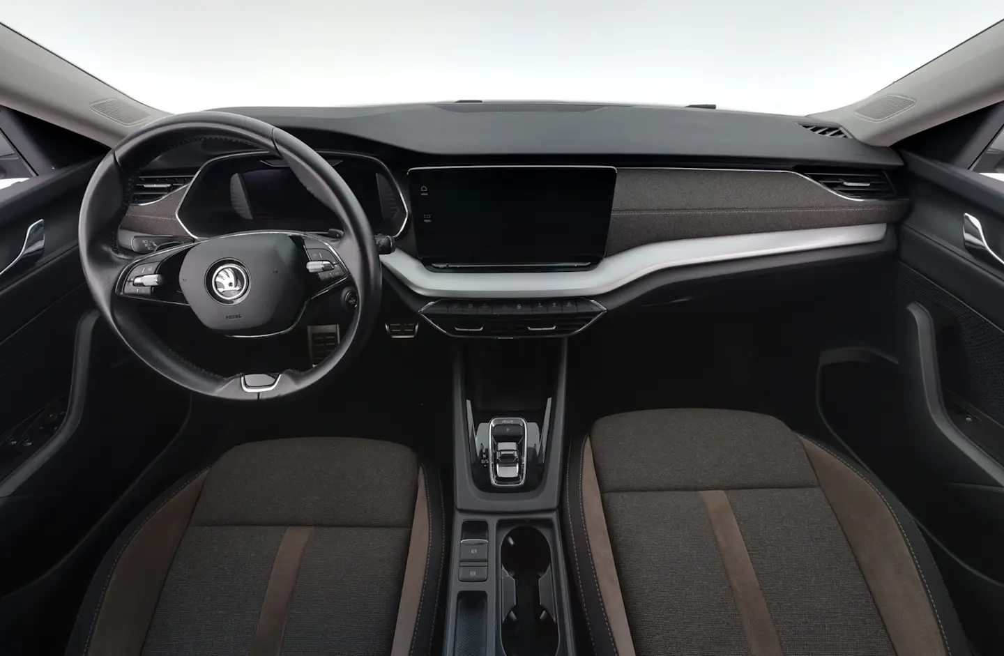 Car Image - UunPpROg0z6VOzF8VRda9