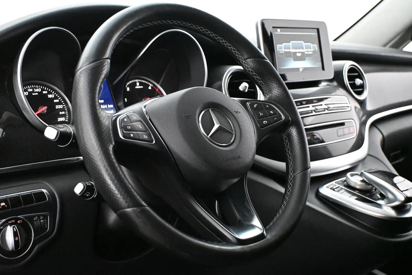 Car Image - 7ajoYLlsLtB4FRJjb9Vmpa