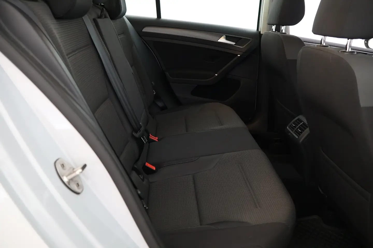 Car Image - 3EkoimfqPRipSaW8K4KAUw
