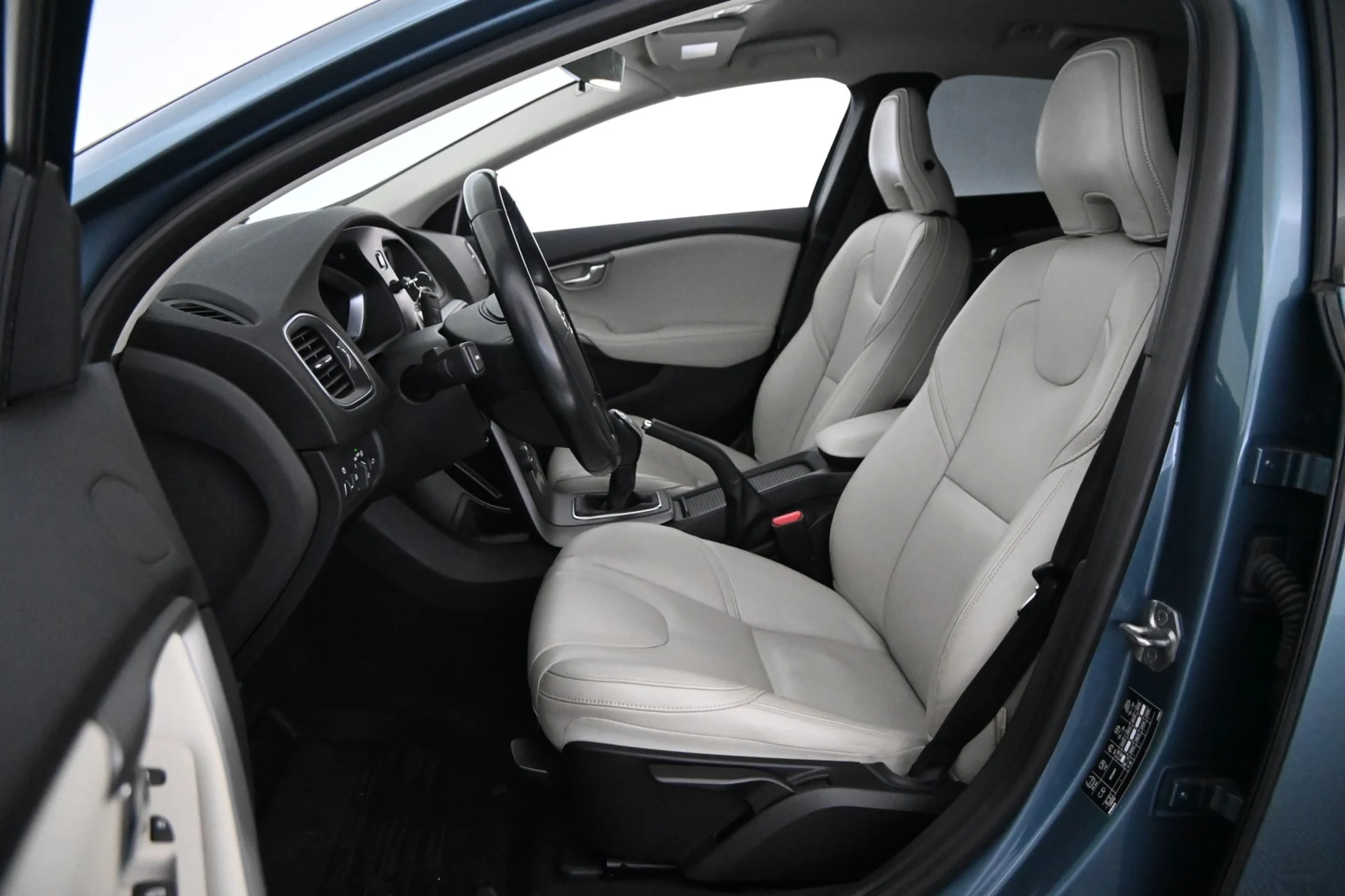 Car Image - 2hT8tpqmQKyk5QkfZNOWdt