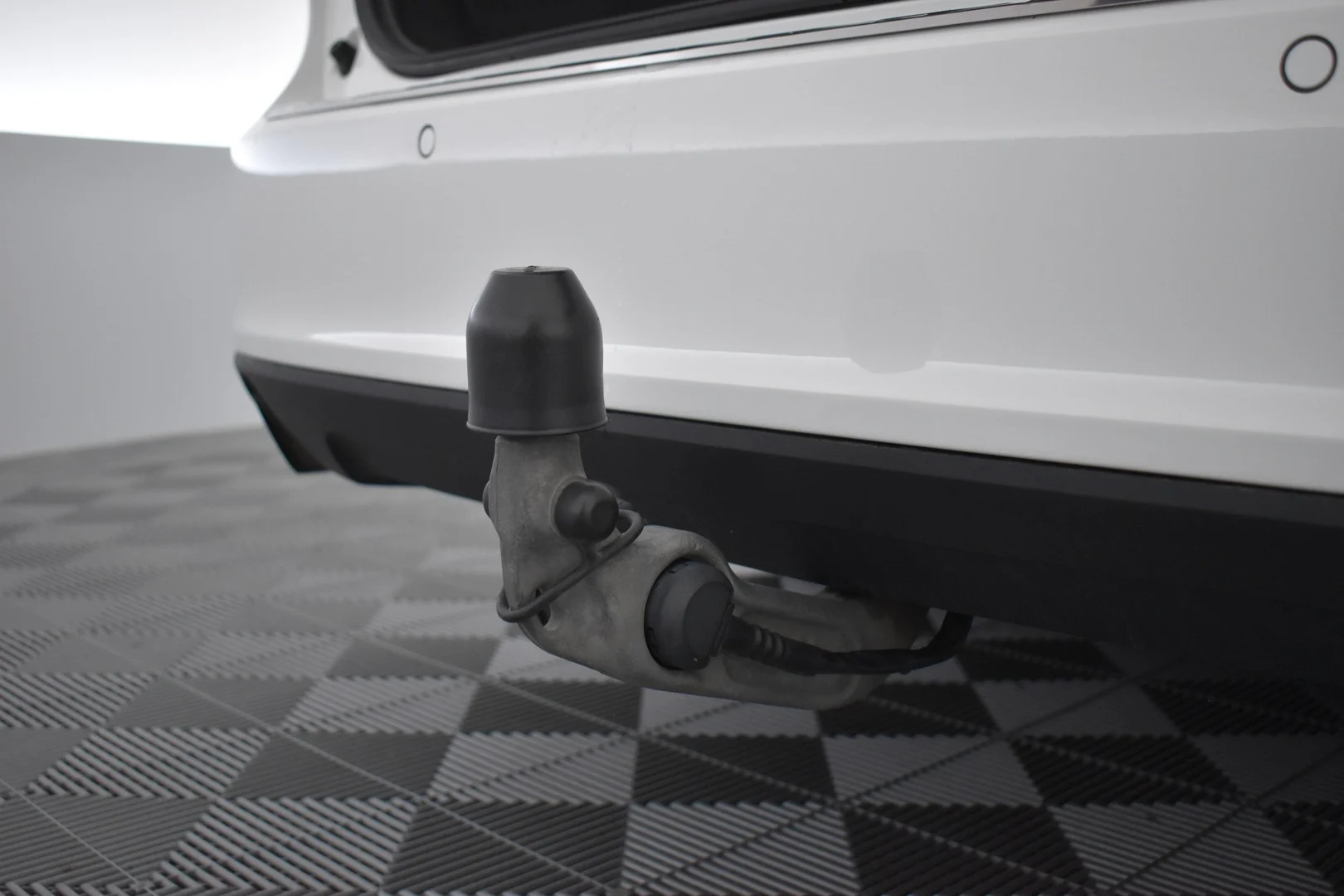Car Image - 2QgY8eVOiAL9ELqqtLT2Q