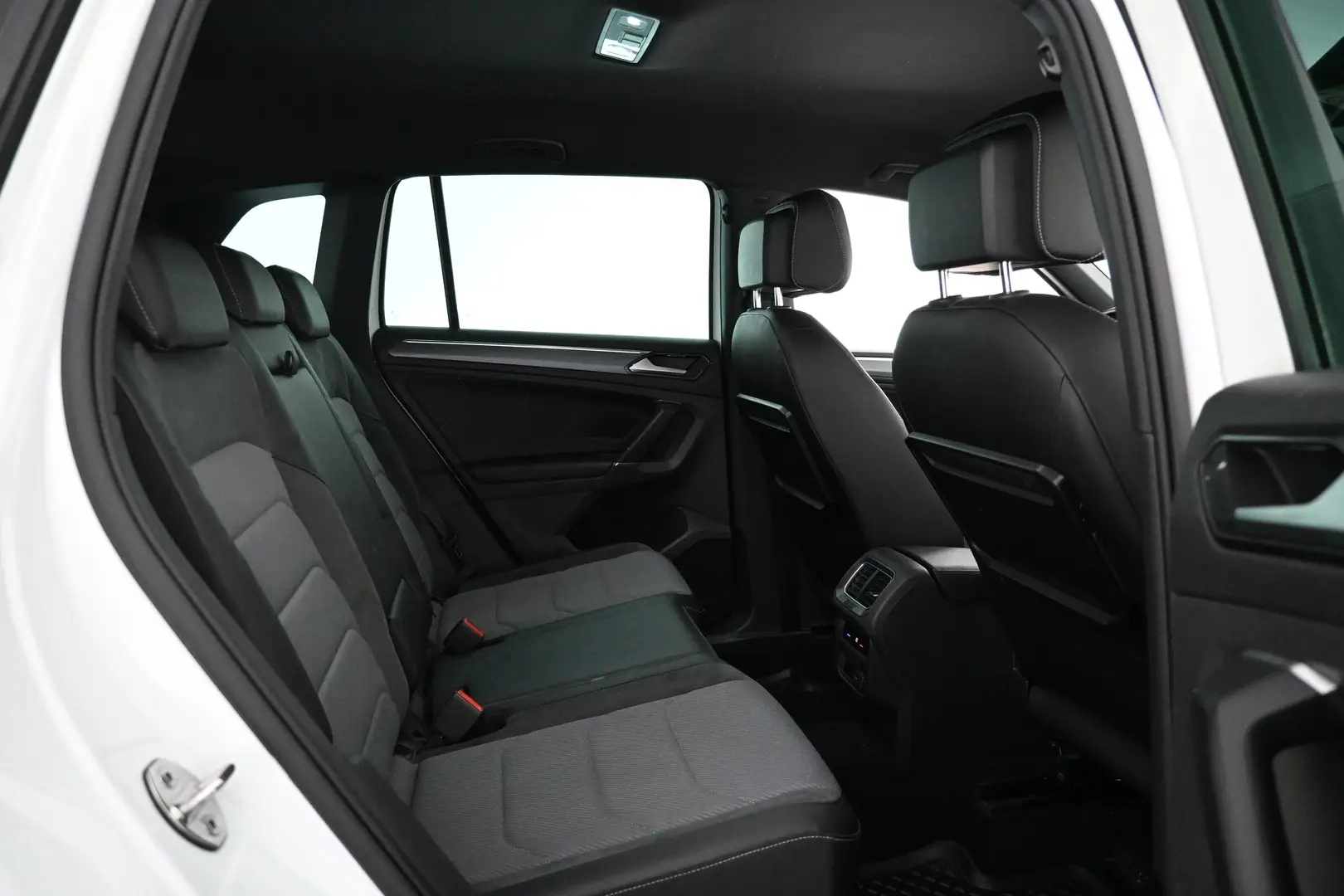 Car Image - 5EkAlc5touwqMjfZgjo9D2