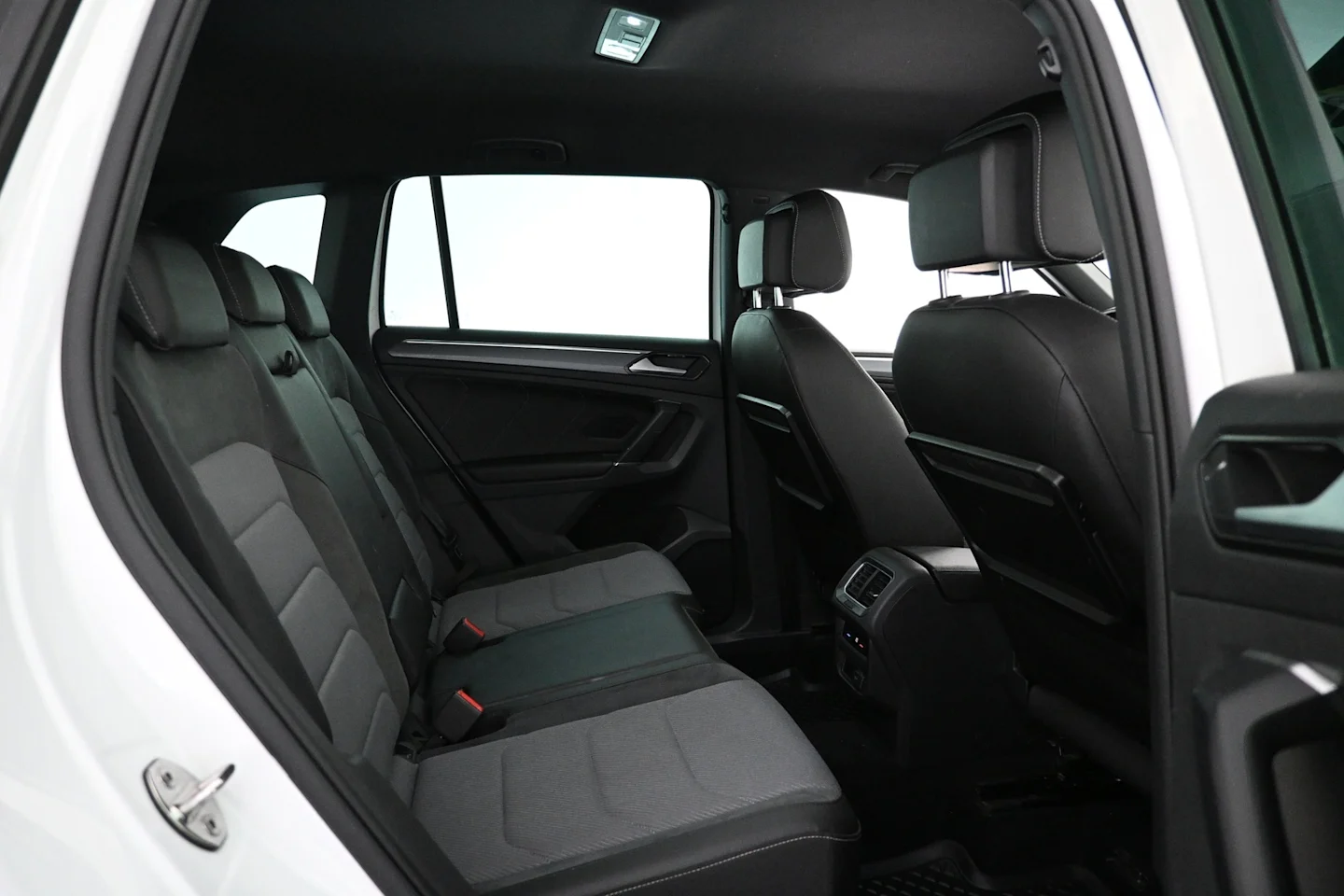 Car Image - 5EkAlc5touwqMjfZgjo9D2