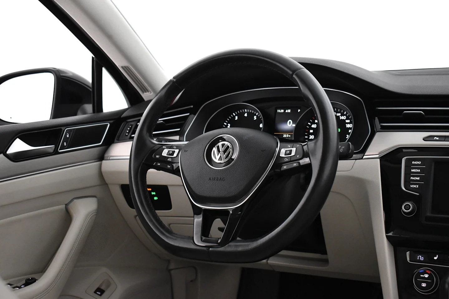 Car Image - 2WUqjJxNvNTb2IpkZjJCW4