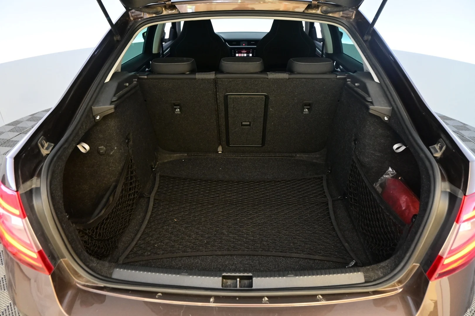 Car Image - 5dYgMaLYm2K7tMSwGBWsUT
