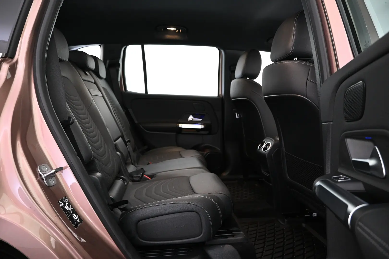 Car Image - 72BK1Z4auTIPVPgrpZrzja