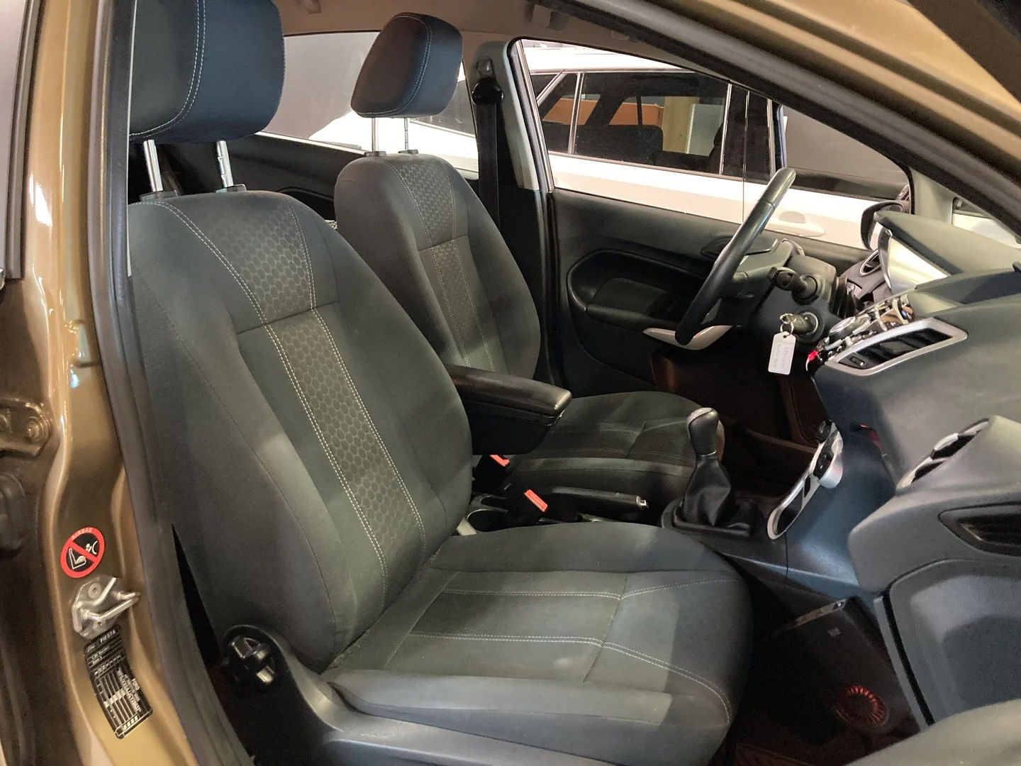 Car Image - 7E1HDMKo1r2INhqpjHx7vv