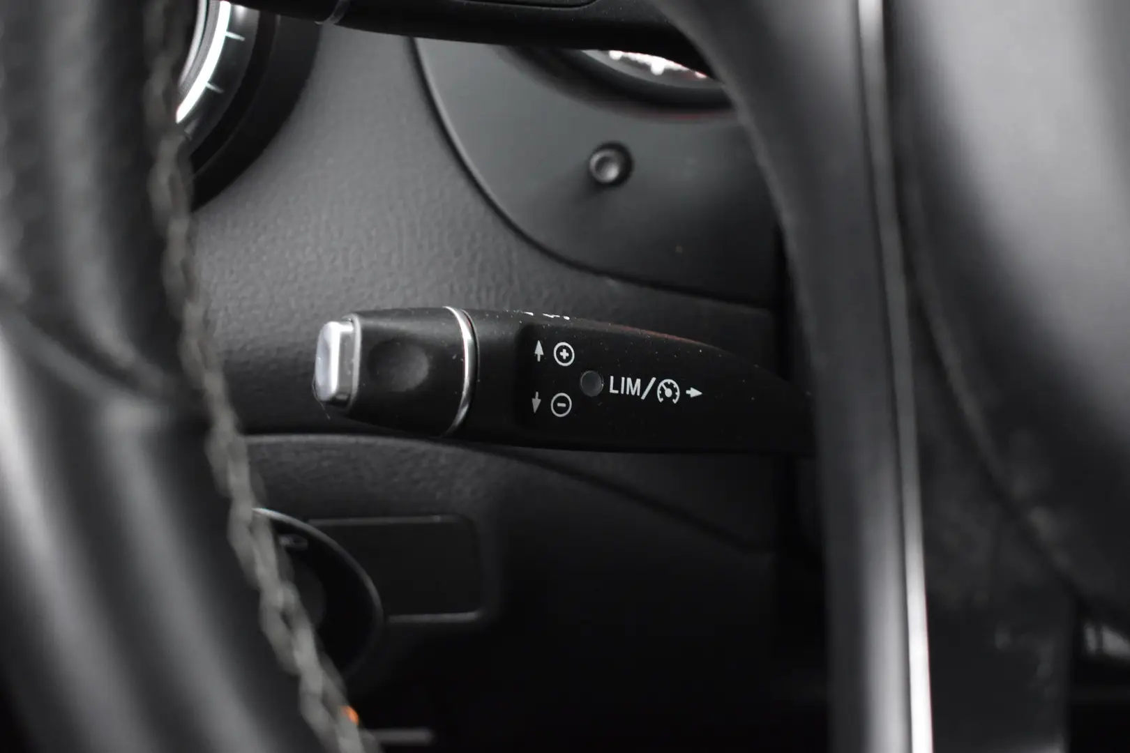 Car Image - 7p4s3XzLbI2Tdi8Lsf3Wow
