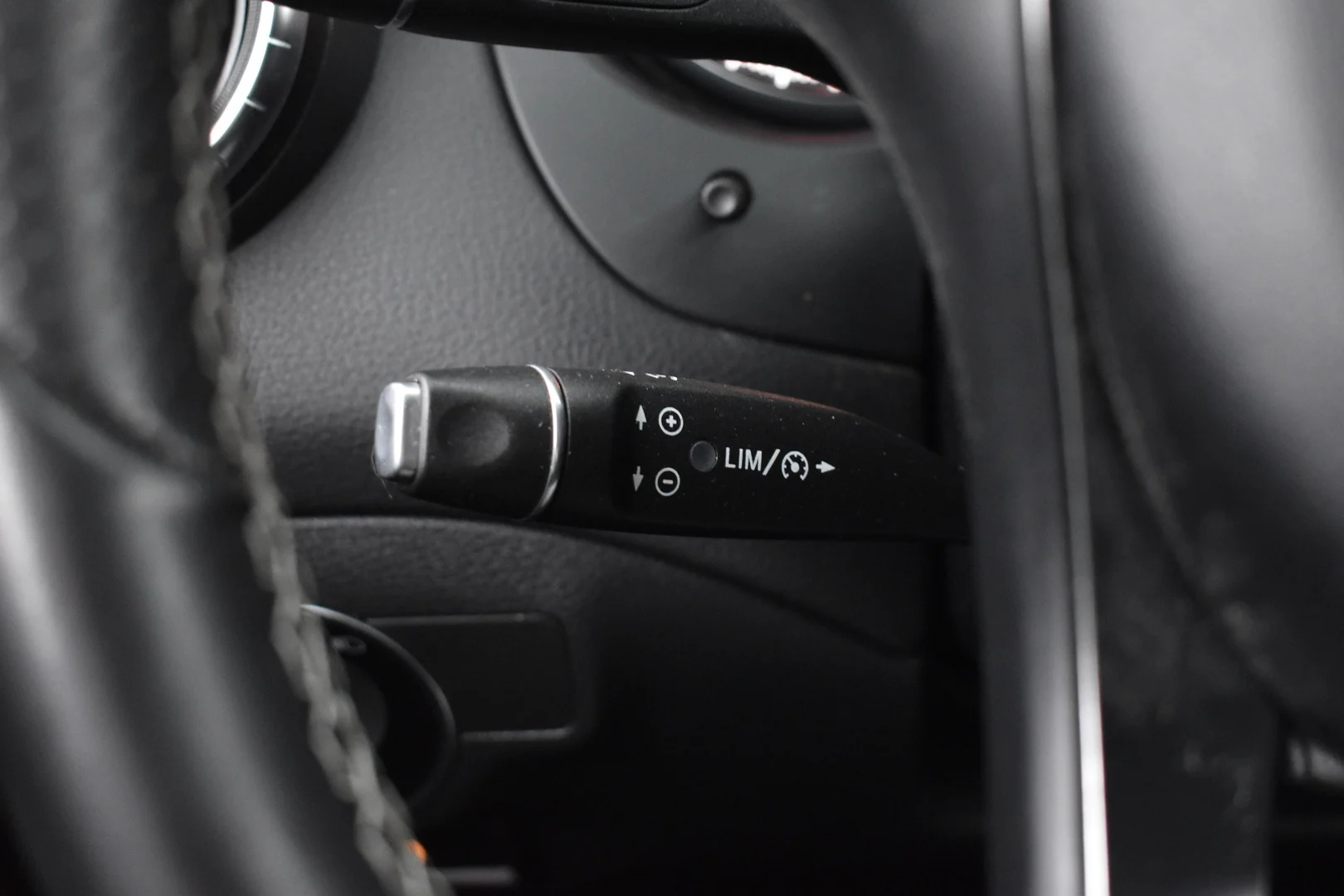 Car Image - 7p4s3XzLbI2Tdi8Lsf3Wow