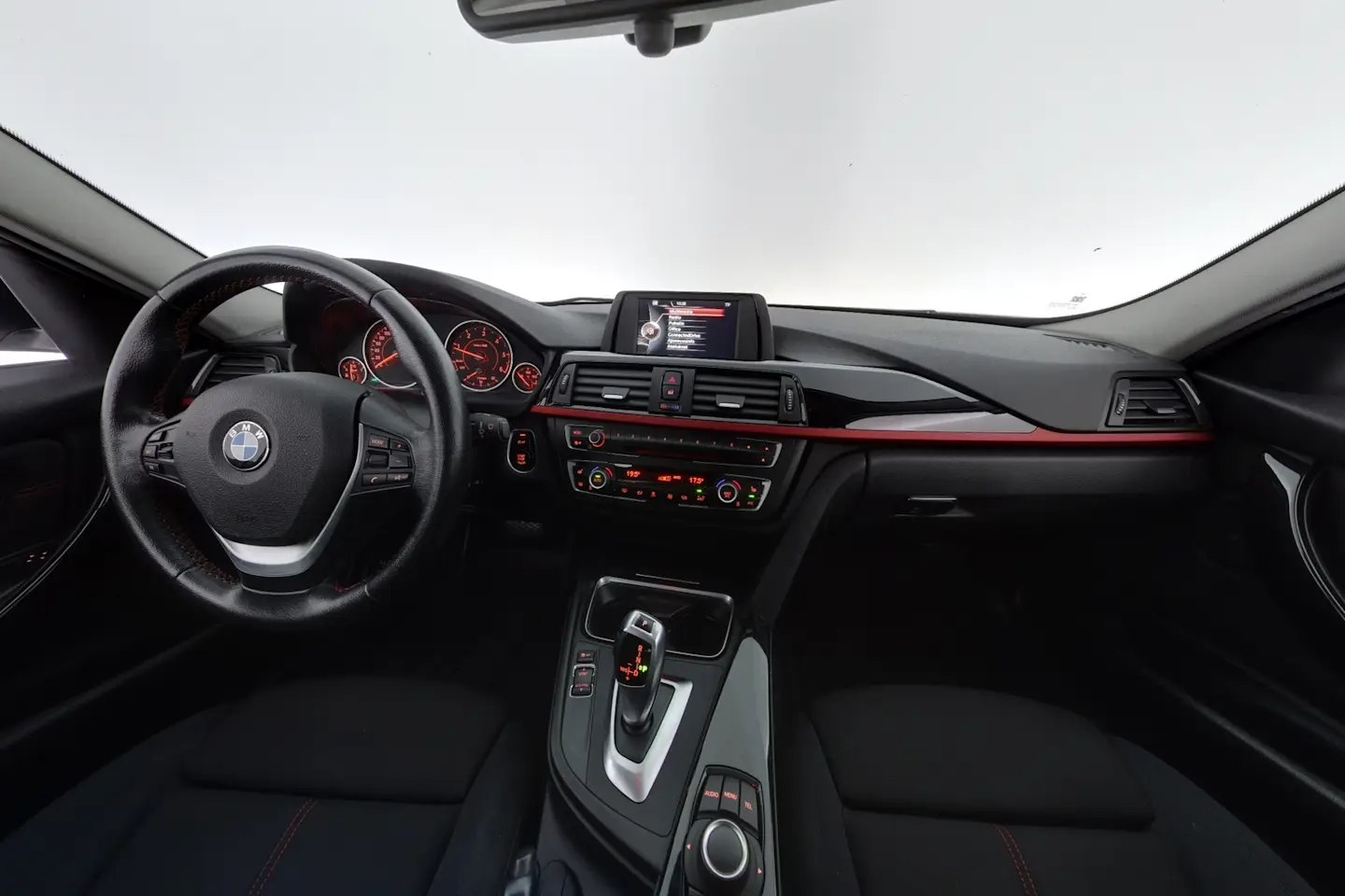 Car Image - 1hXmMYF85YESook5btj8TR
