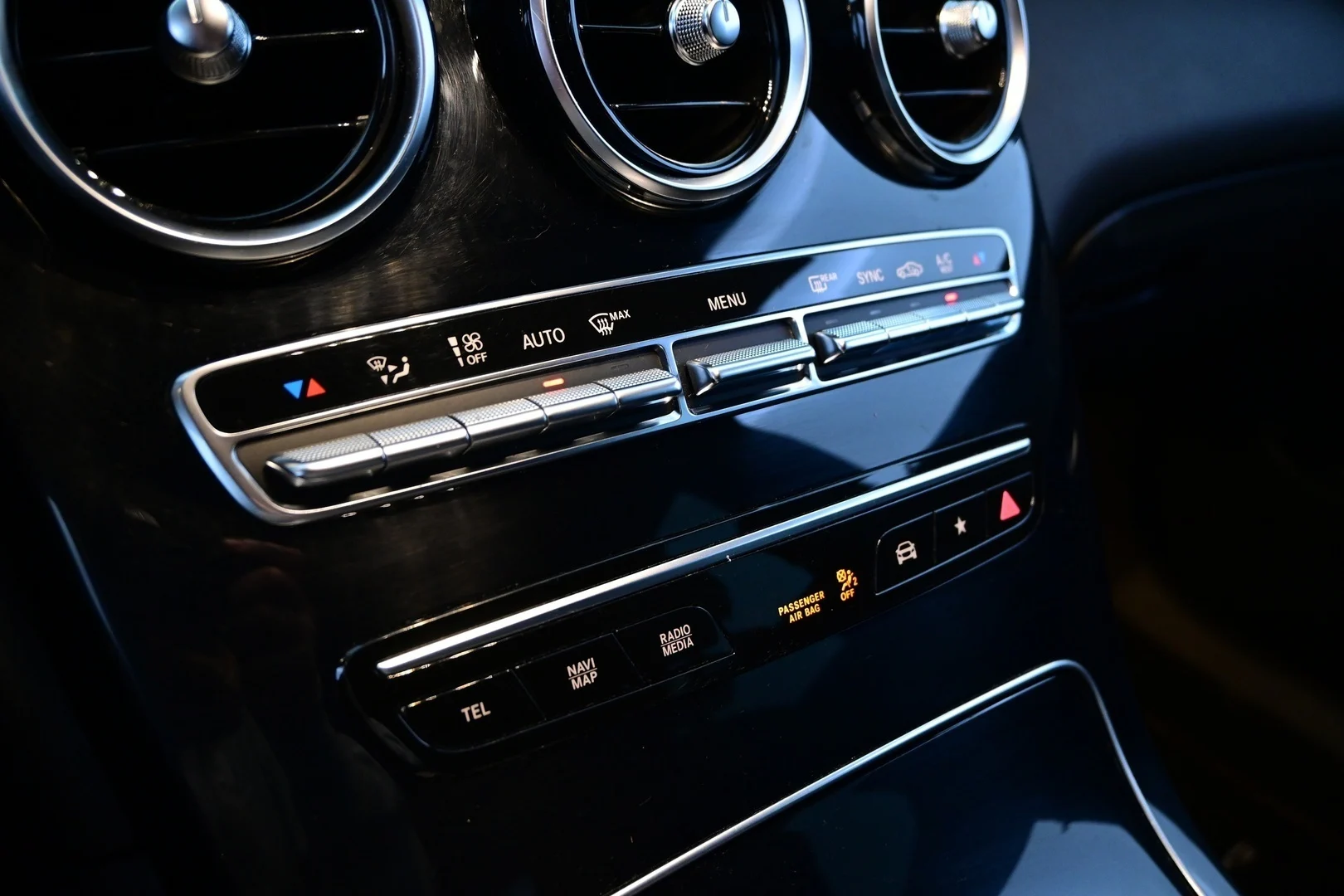 Car Image - 1TbuJ7f7cbemHToWkreFj