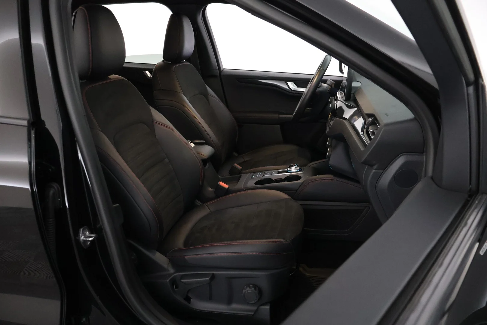 Car Image - JCiQcPJ7Qs1WlvgVR2L30