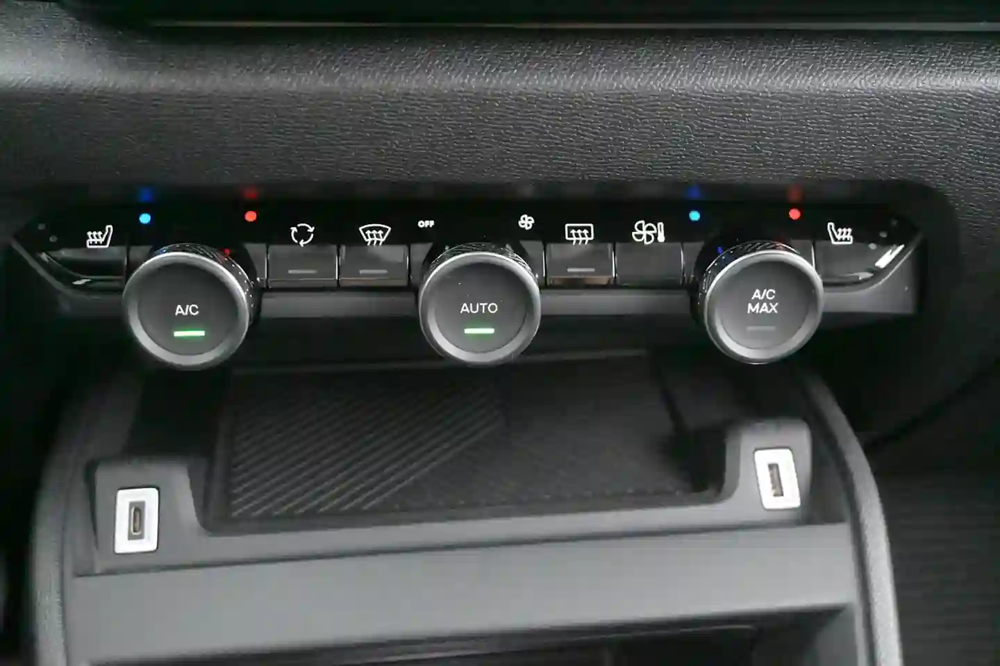 Car Image - 1tarEJNeGFkJuG7siqoVtU