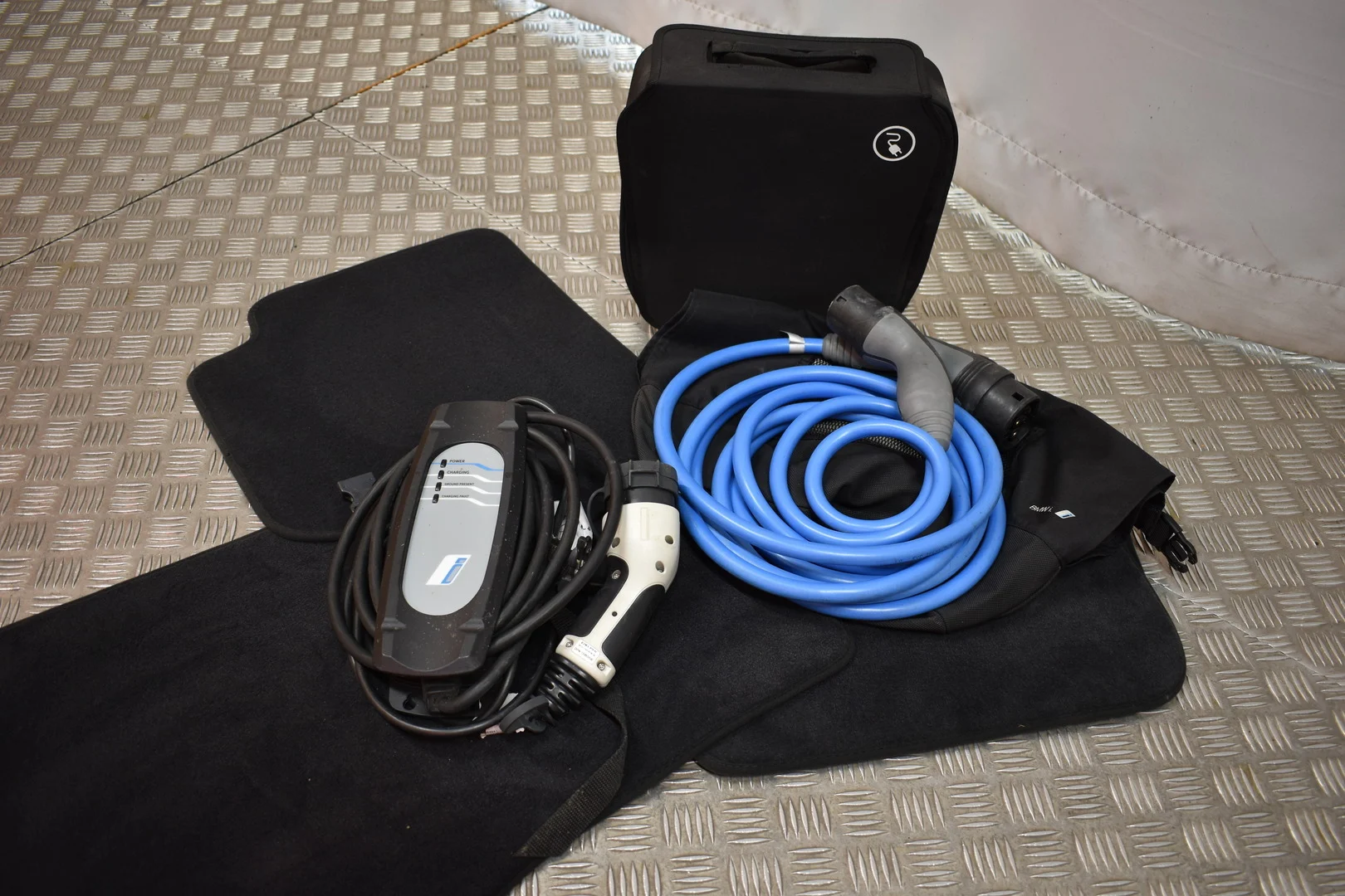 Car Image - 2RGd6c48pJ0PDFExILfpJo