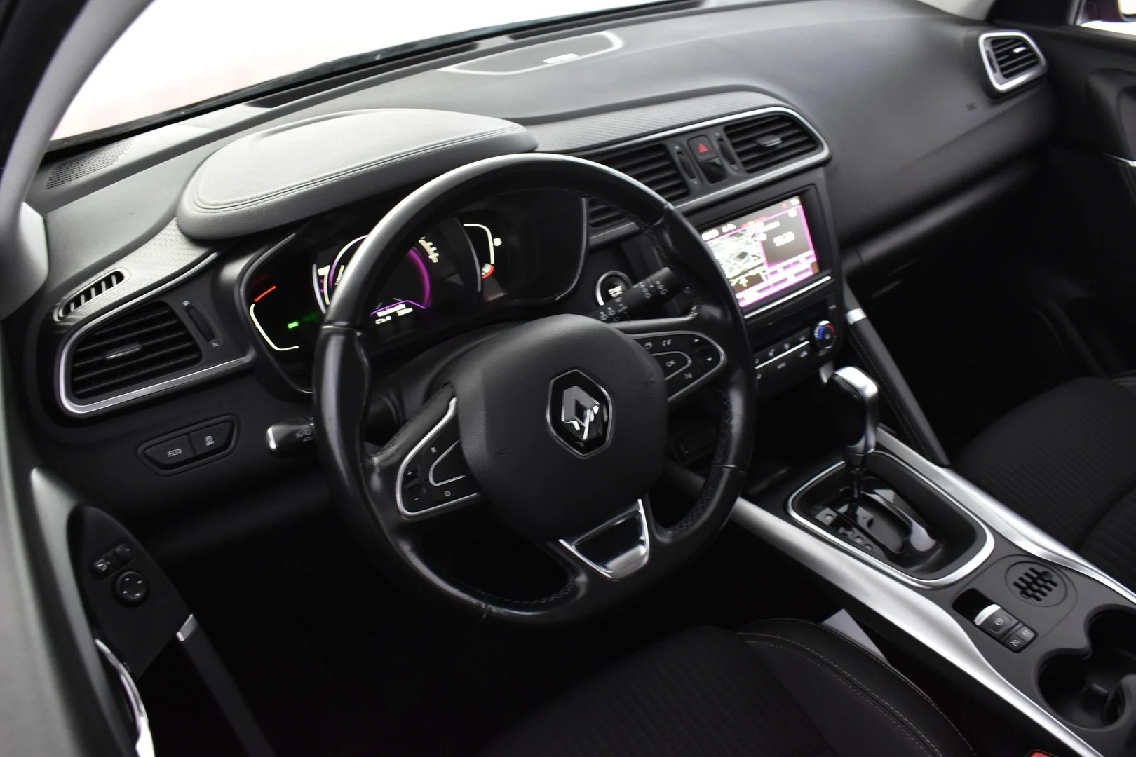 Car Image - 5z6R2mKQ9qMwdR6XVxi52C