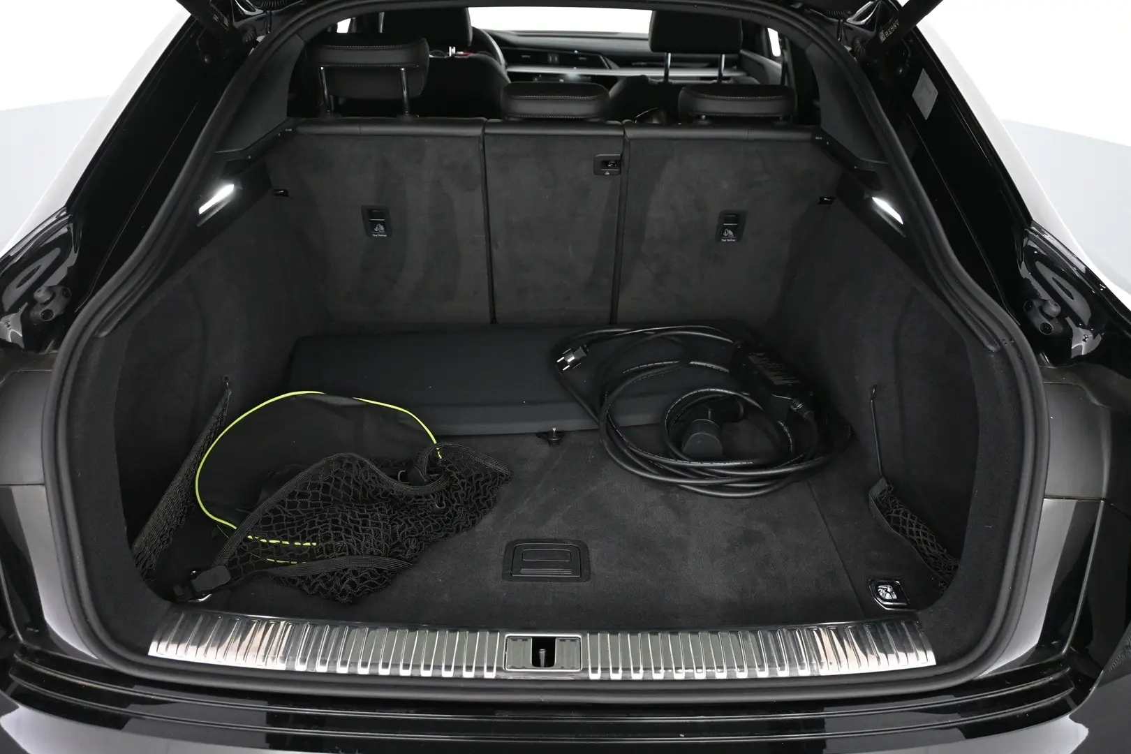 Car Image - 3riC4g8fRZ3QSuaNiKjeNV