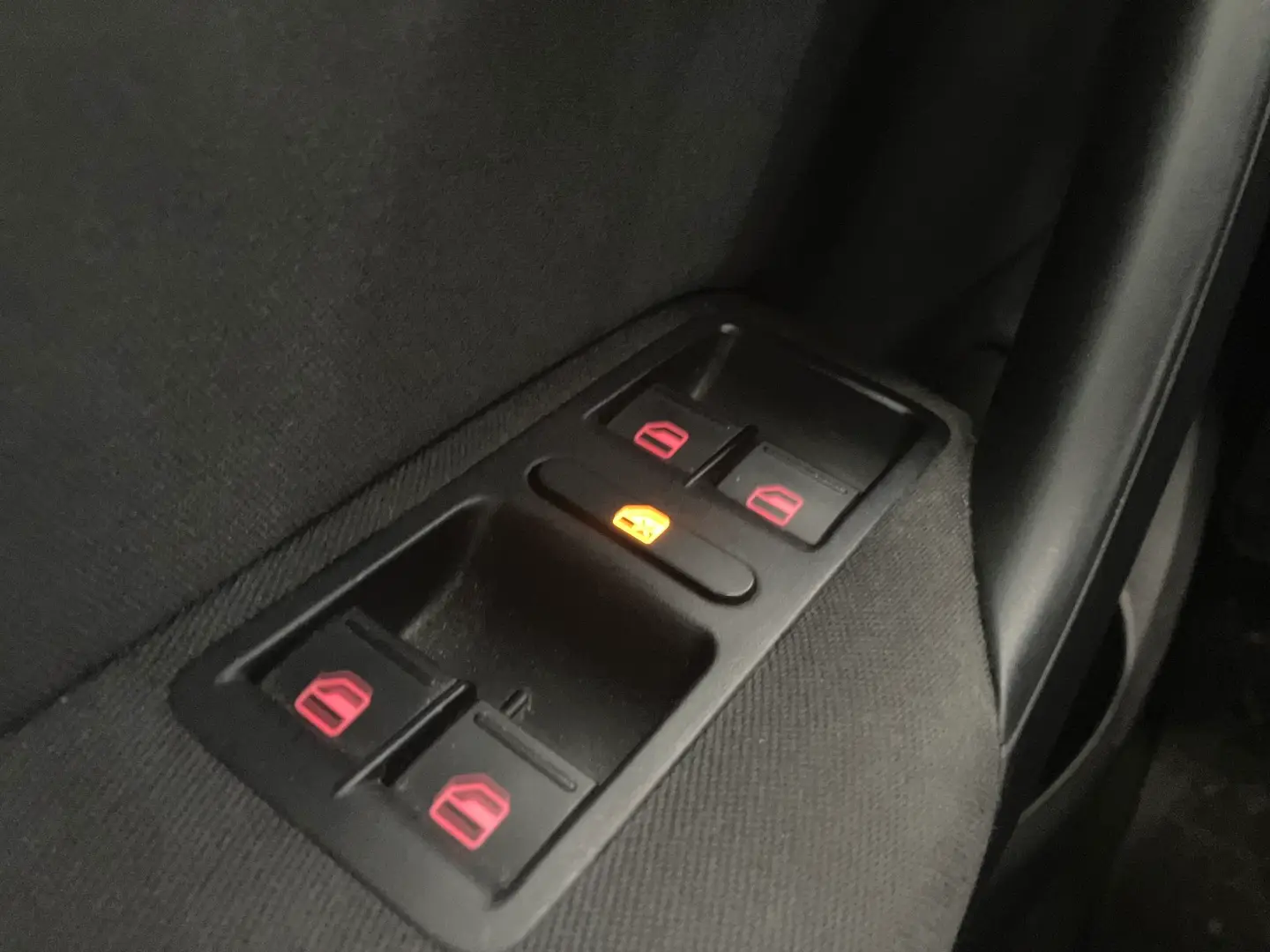 Car Image - 6NXF80RHPjjxzy0tOUxutb