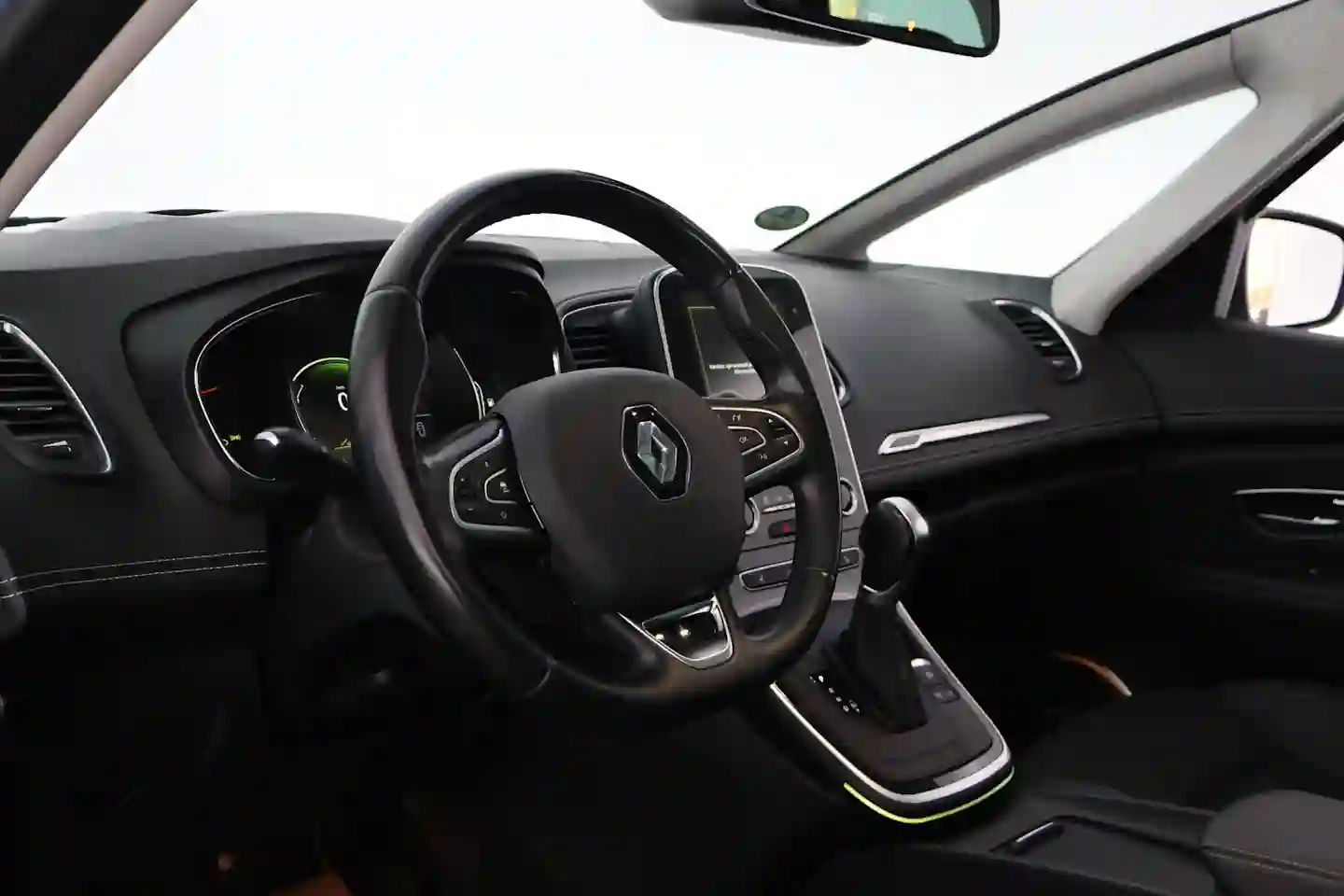 Car Image - FkRnbxb06chVx4R8wmGJx