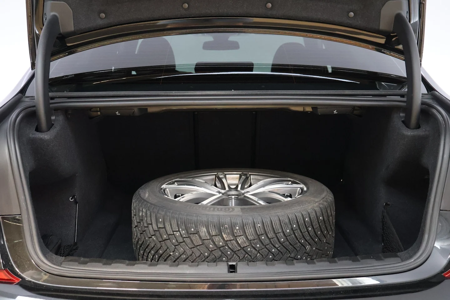 Car Image - 6XAsuCK9Y4ovBjT3lox6yA