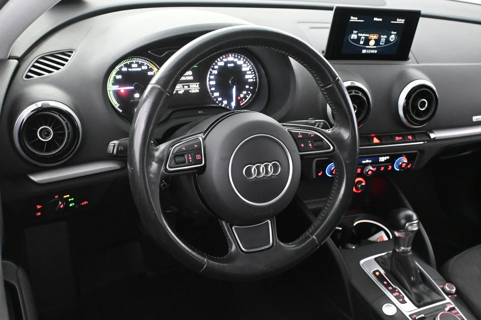Car Image - 4d0YitdyYyrJINQ8OLi2hl