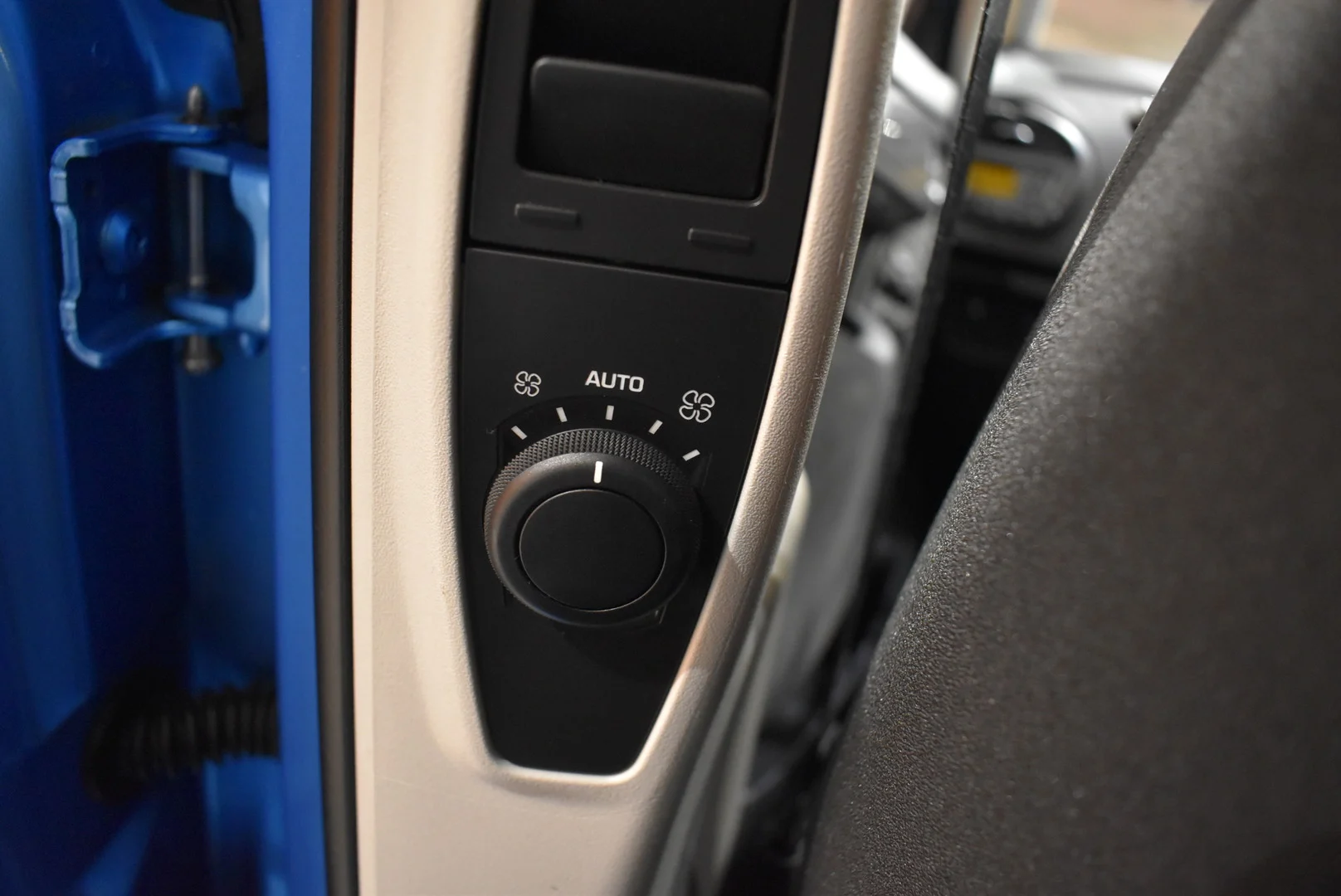 Car Image - 5J26SwNNkgvAGNxYnQyfBZ