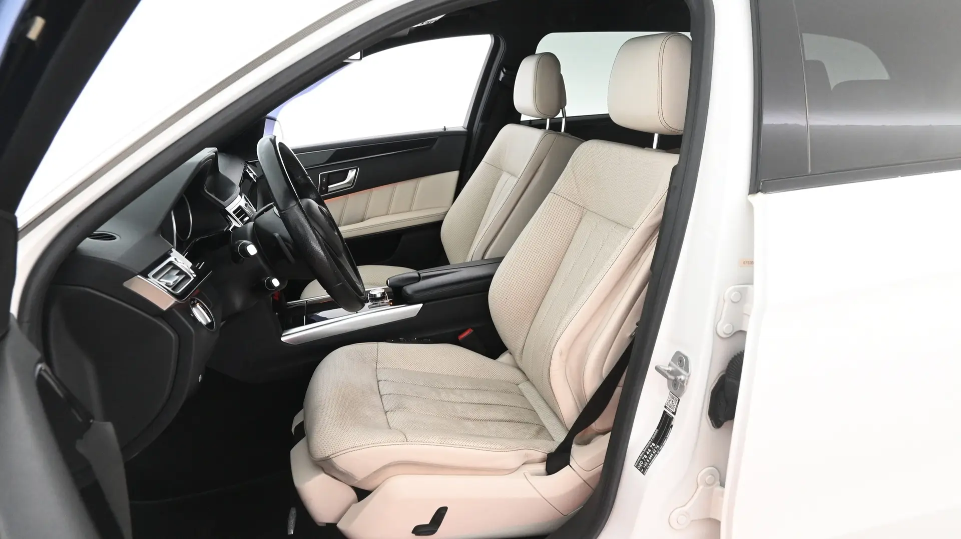Car Image - 2mEZp0EECoVhoib6nIqfyI
