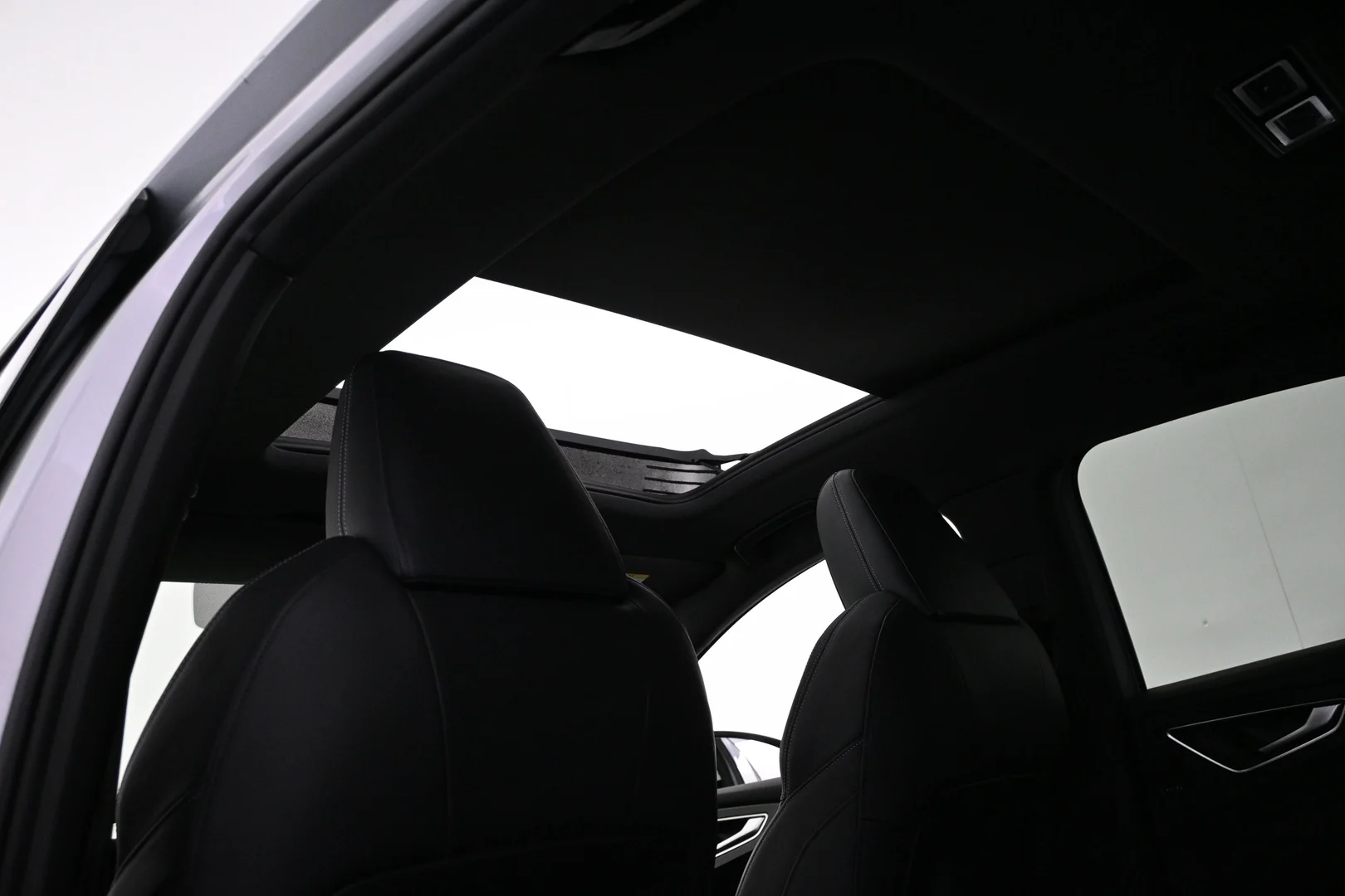 Car Image - q9WrH6Peld5pqYHBlf41l