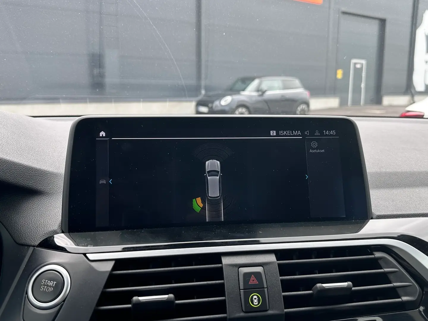 Car Image - 6JwqVHI8ejIK2a3Yksb47v