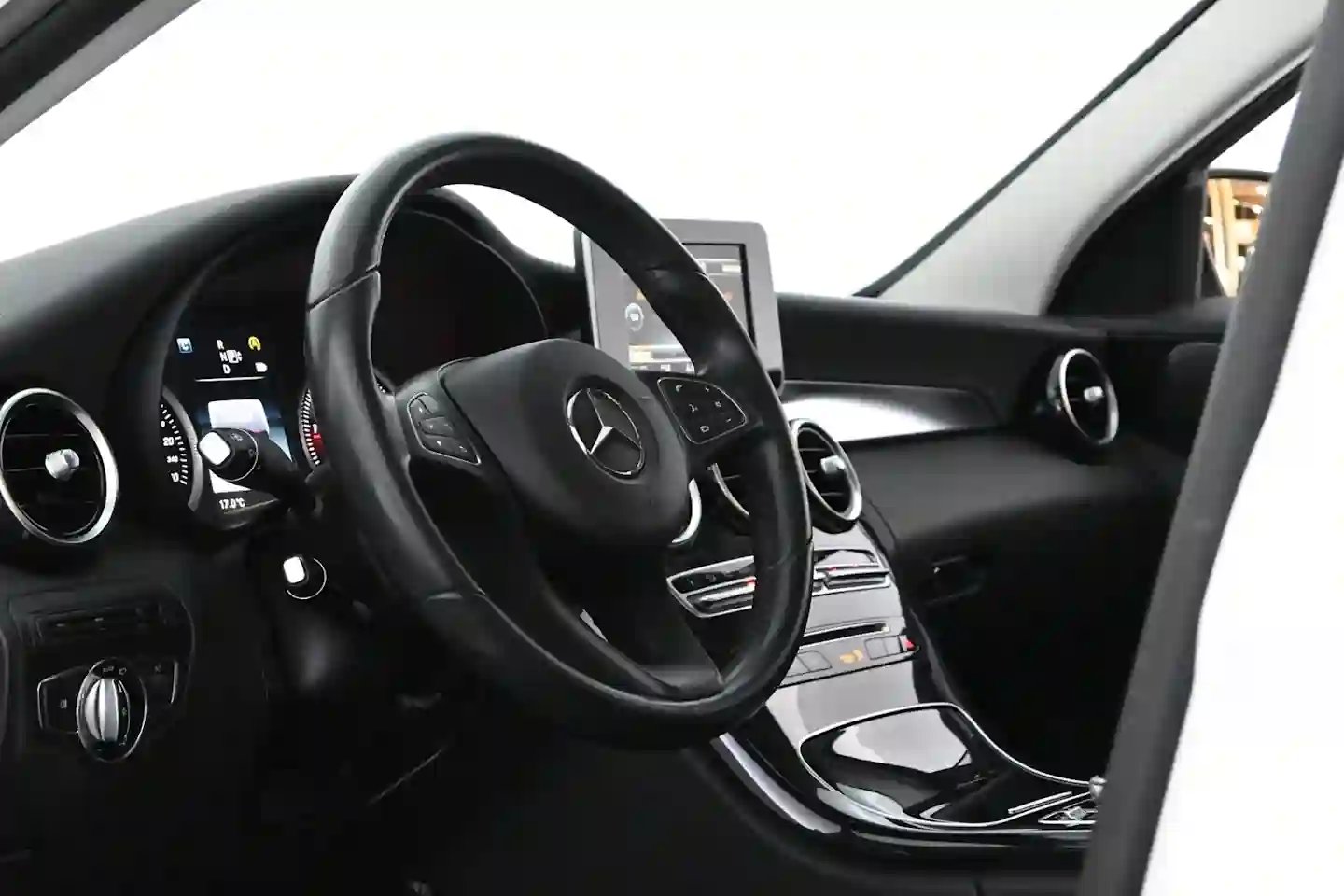 Car Image - 7pTS1EZrqElYoia4v2ClCm