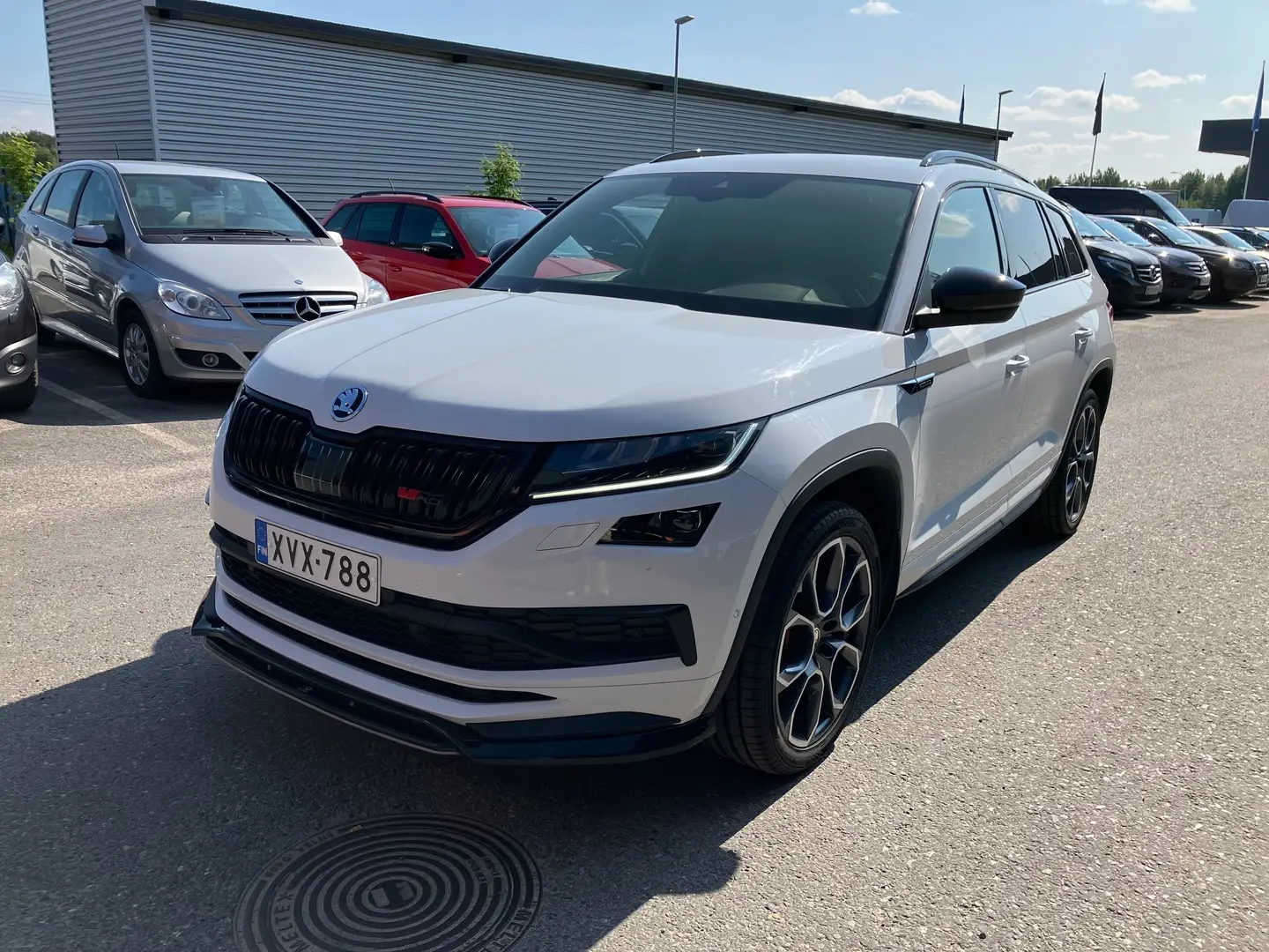 Car Image - 4kWf4DLbzT6Cdh8F7LGxhS
