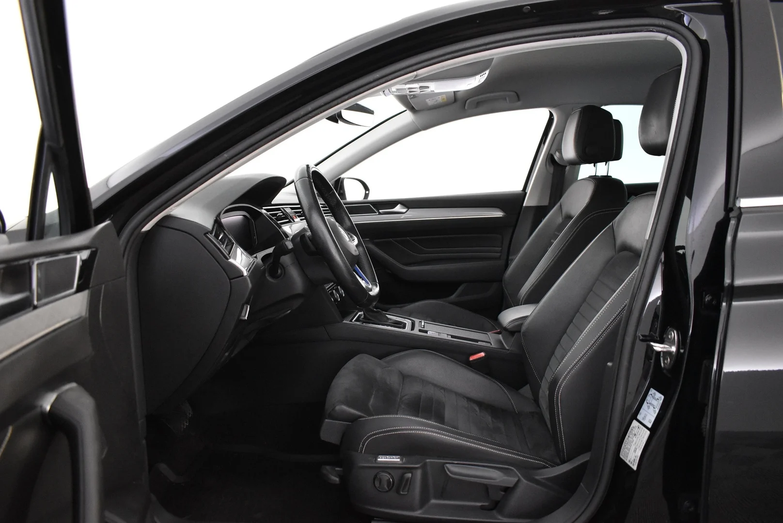 Car Image - 7otRxRdwcsmQVJjqQClKUq