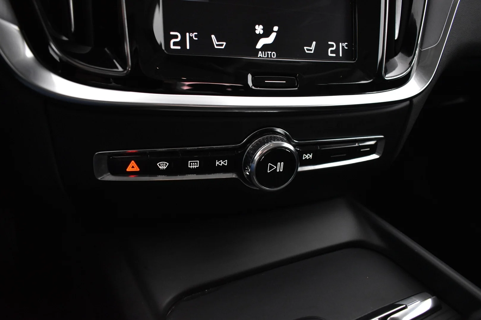 Car Image - GUBVch7mMNyPzyCuasnGS