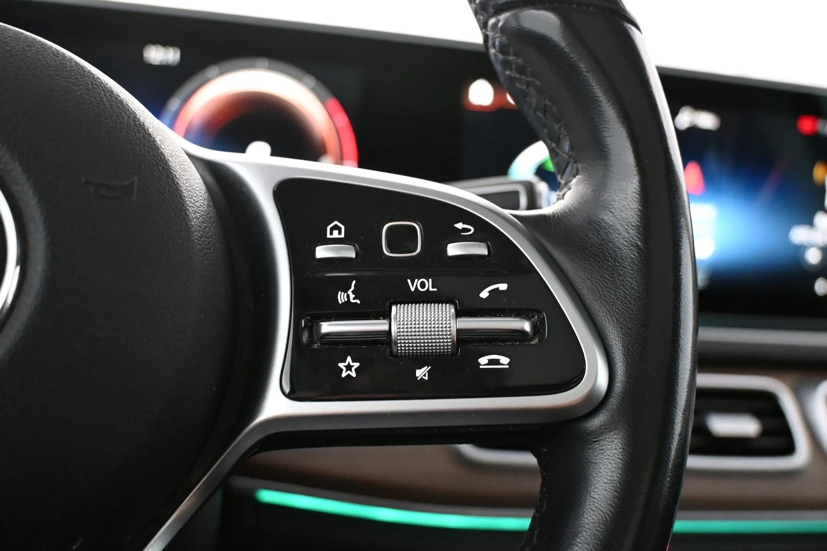 Car Image - 5k6Xdjx4GNPkJq2k81SXEb