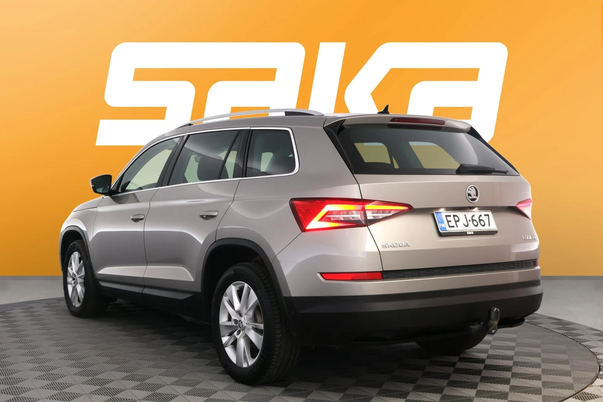 Car Image - 3SoY7u4VcKUvuY8ORQyNC6