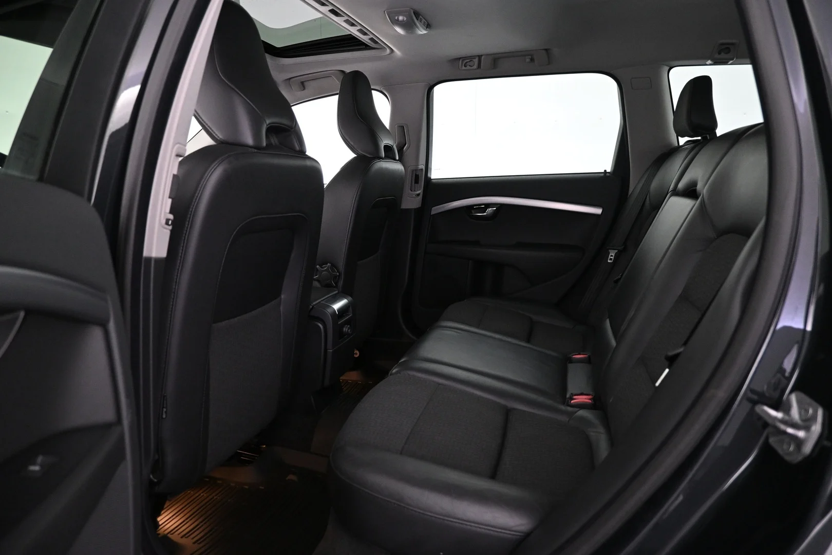Car Image - 23smF5hK4wp7SYOQZSyV1d