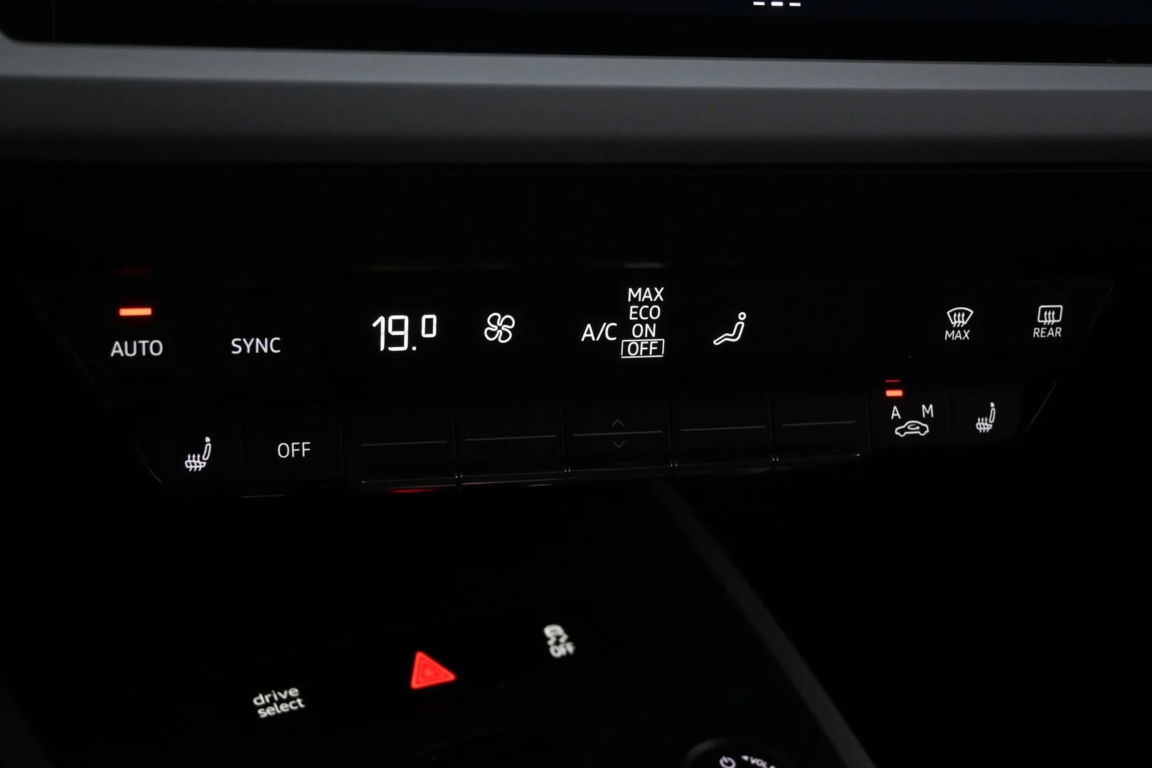 Car Image - 4MkSFGZnh8MnFvbDVEJKpg